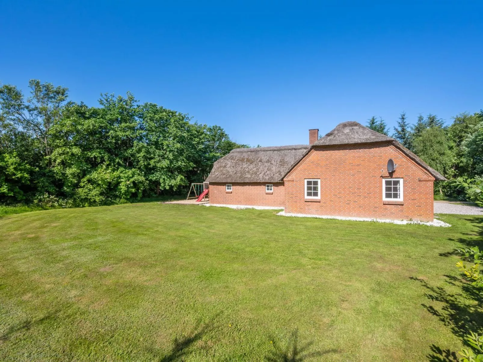 "Thana" - 1.4km from the sea-Buiten