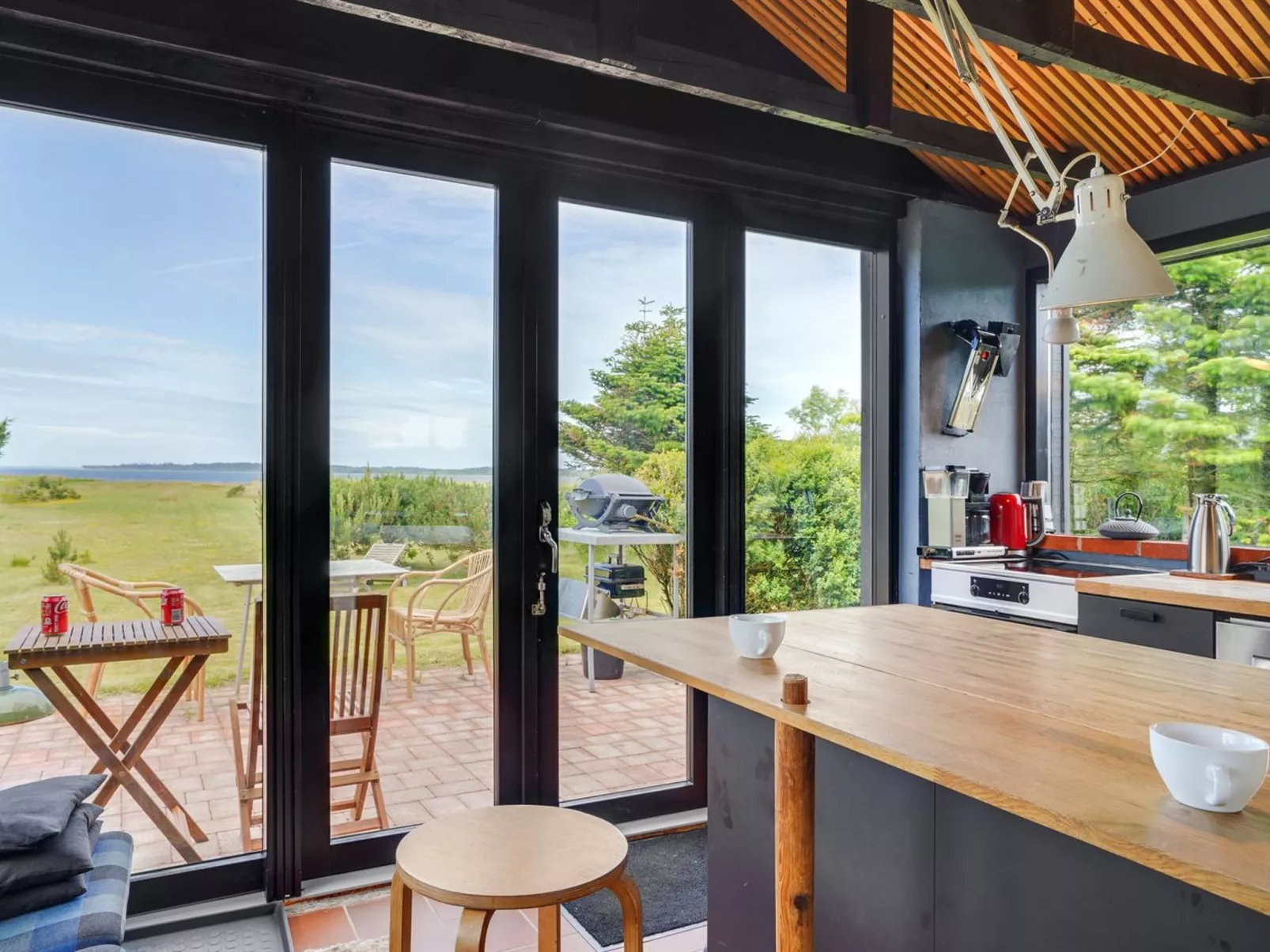 "Lok" - 90m to the fjord-Binnen