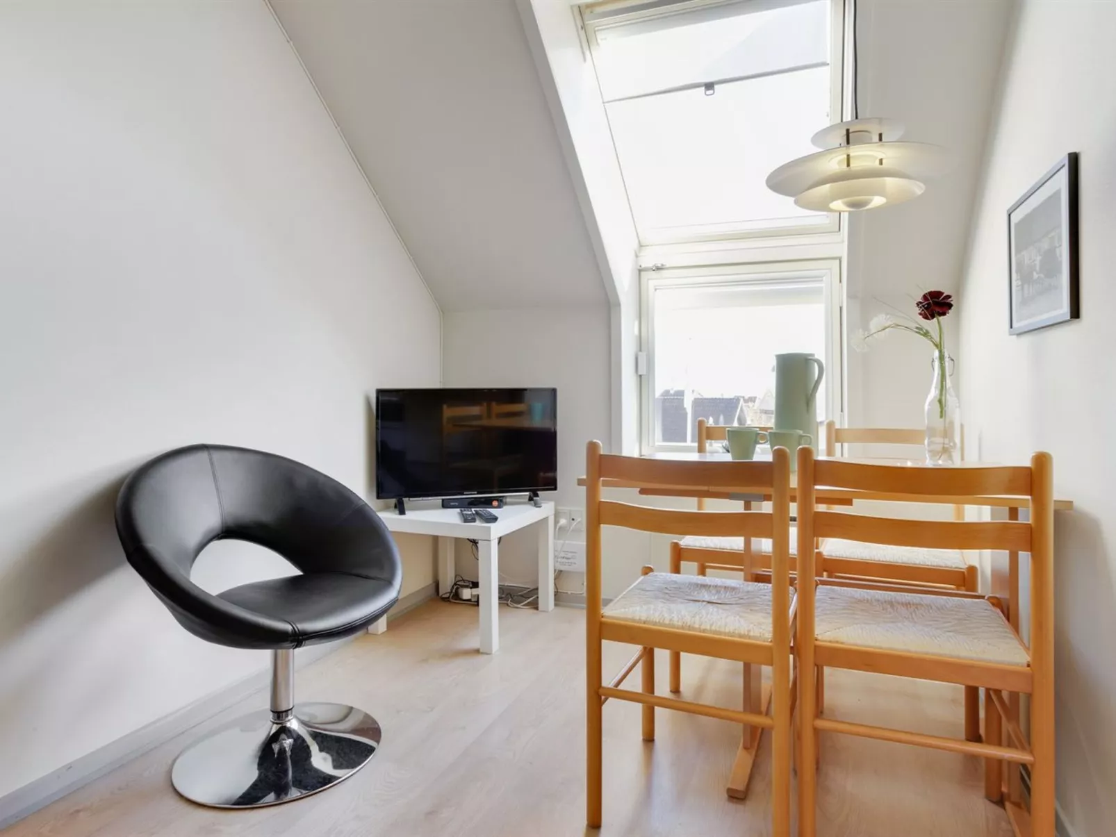 "Gulla" - 300m from the sea-Binnen