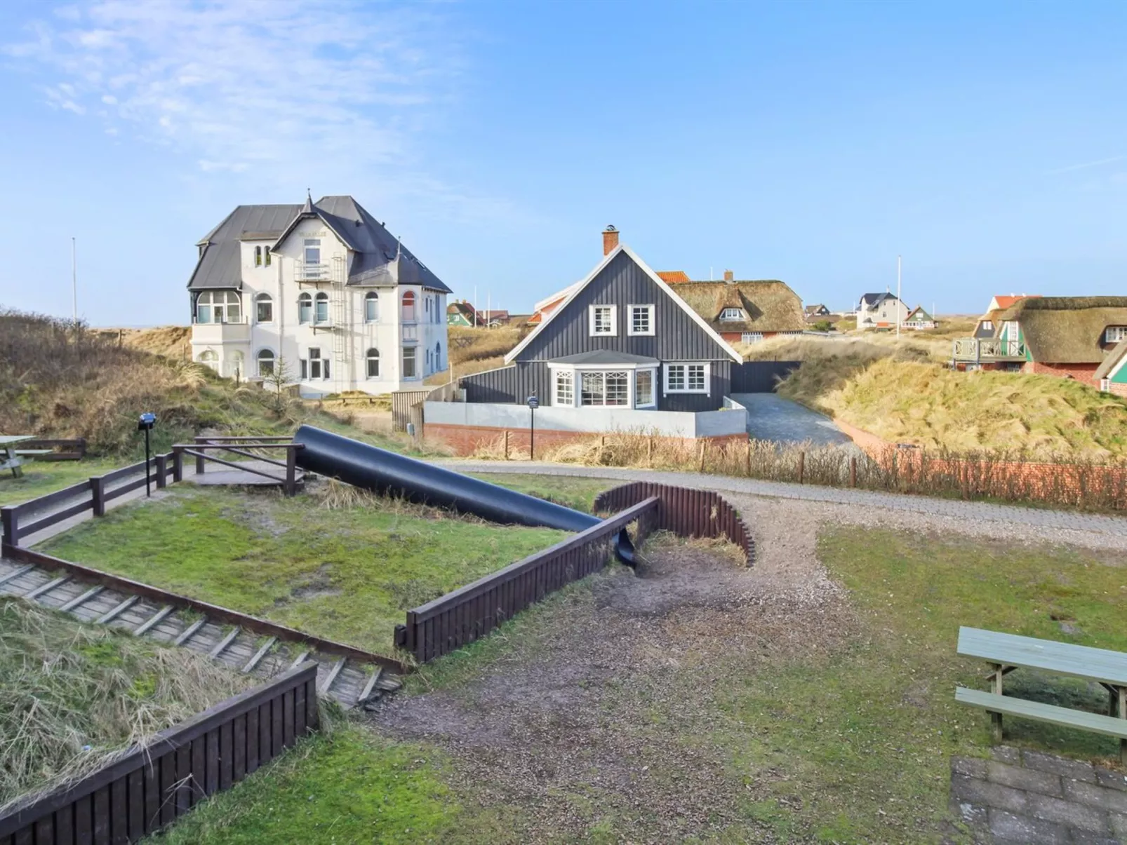 "Britt" - 100m from the sea-Buiten