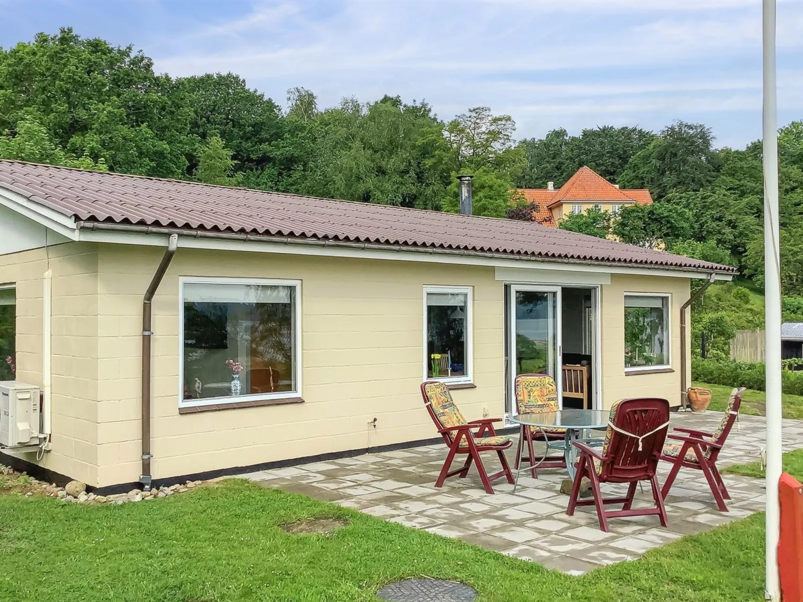 "Launo" - 150m to the fjord-Buiten