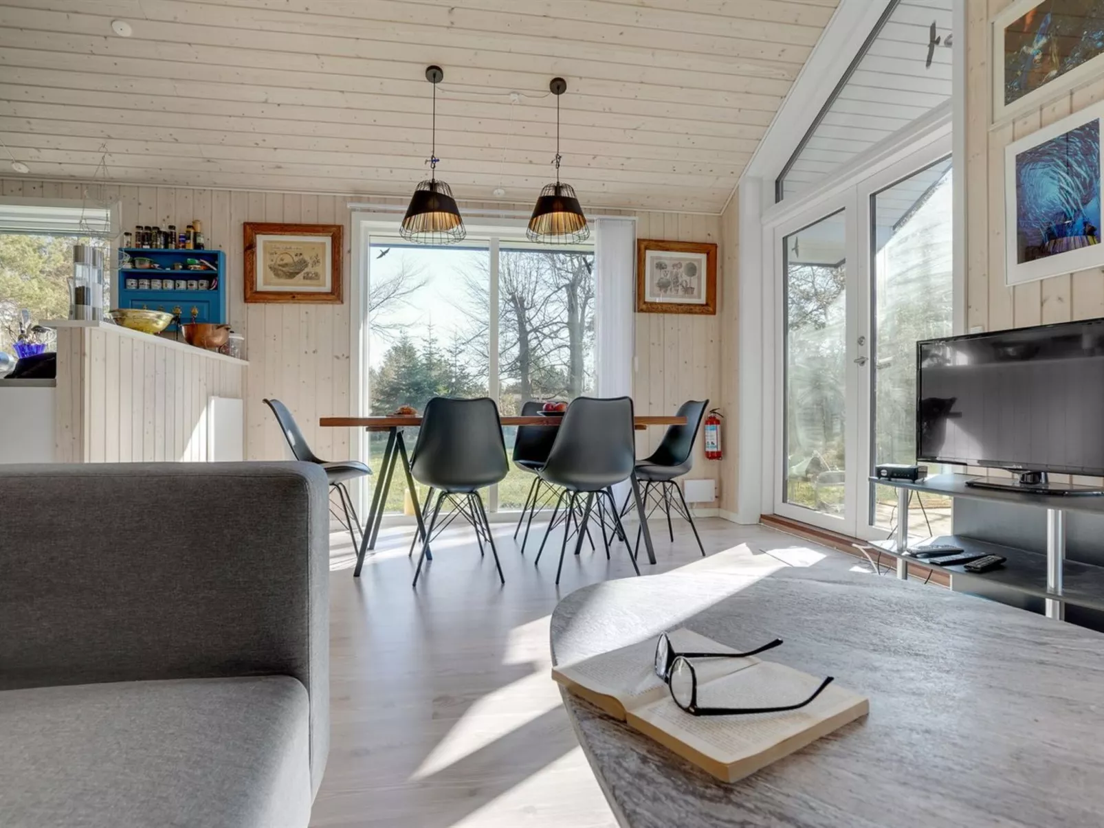 "Tancred" - 200m from the sea-Binnen