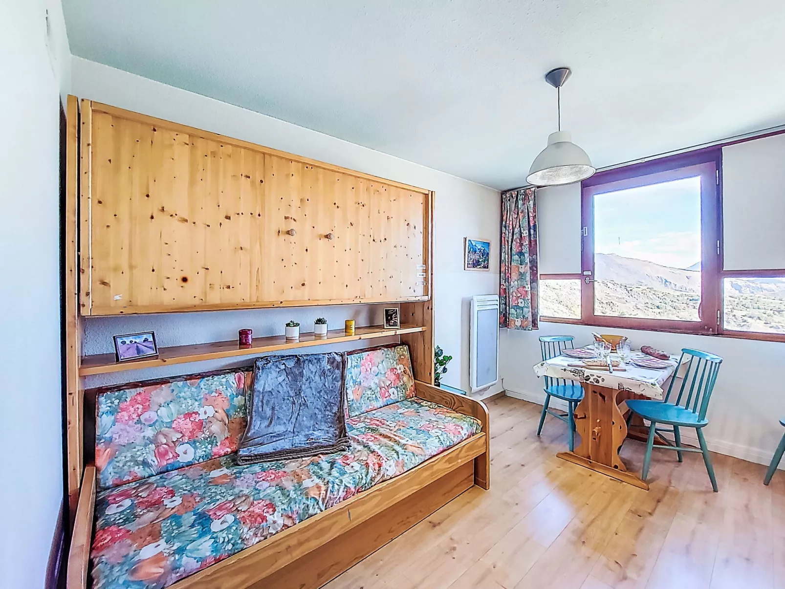 Vostok Zodiaque-Binnen