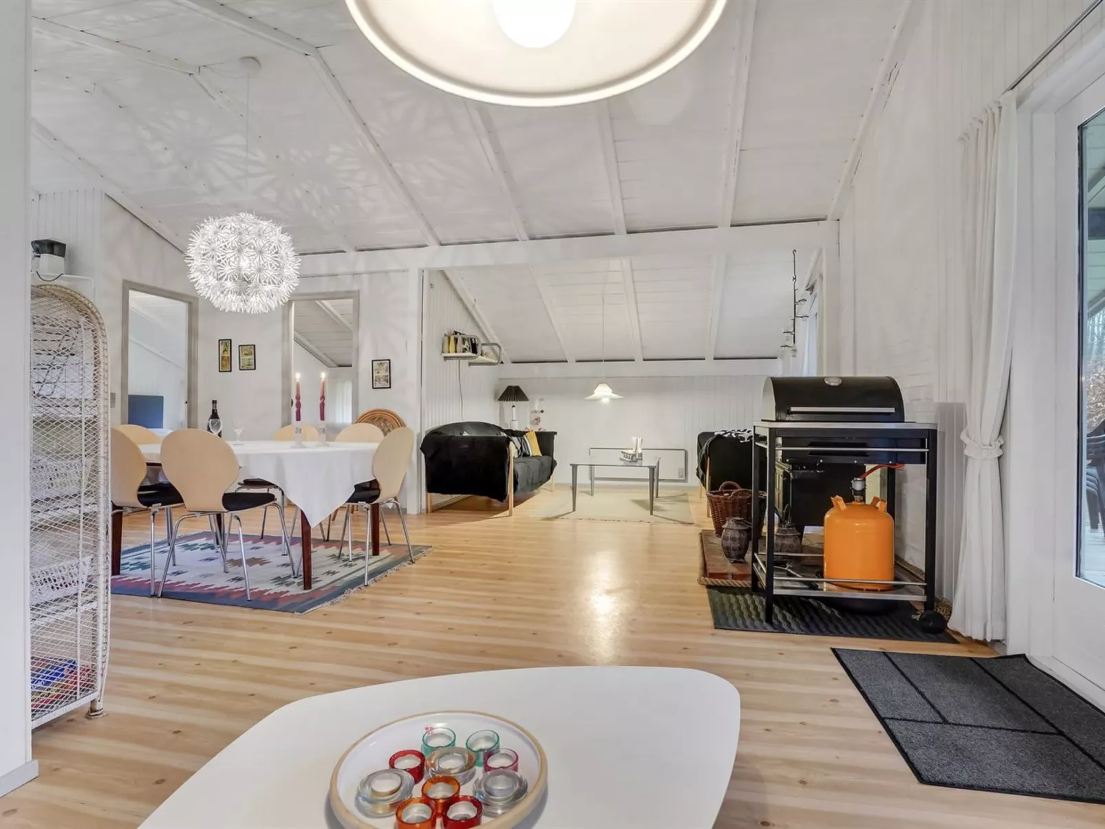 "Hardy" - 30km from the sea-Binnen