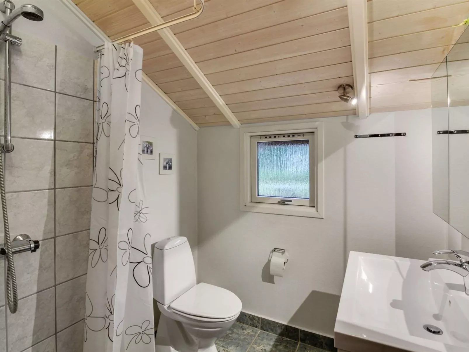 "Acucena" - 1.3km from the sea-Binnen