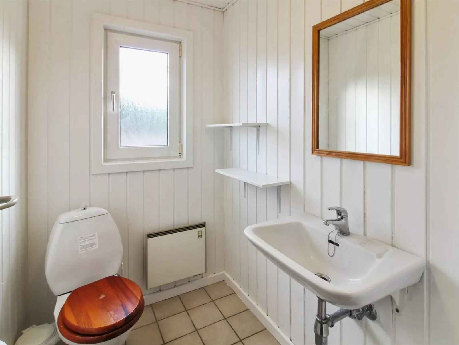 "Arnold" - 3.3km from the sea-Binnen