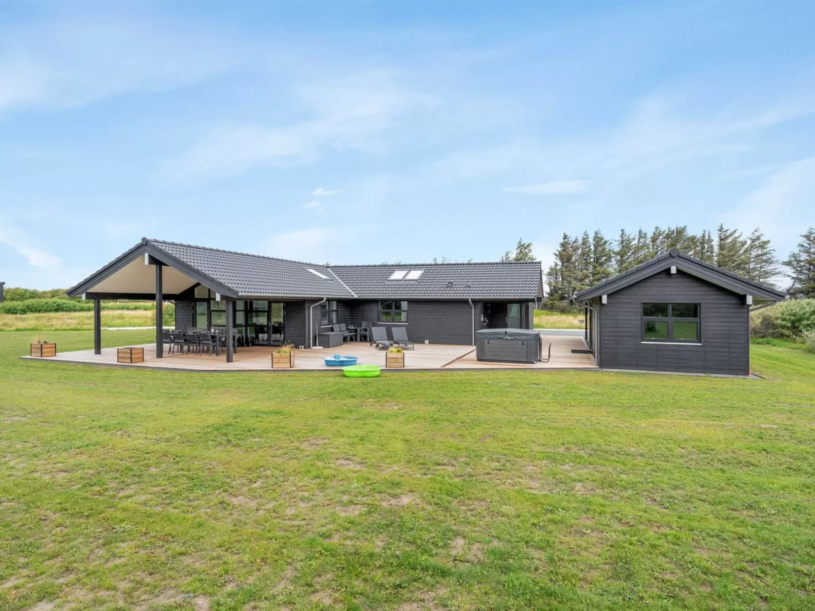 "Amitola" - 700m from the sea-Buiten