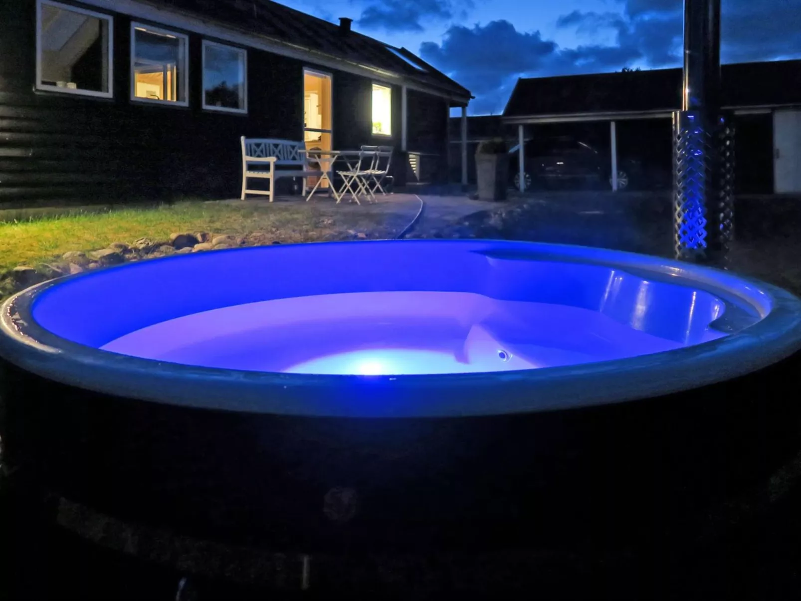 "Eireen" - 600m to the fjord-Binnen