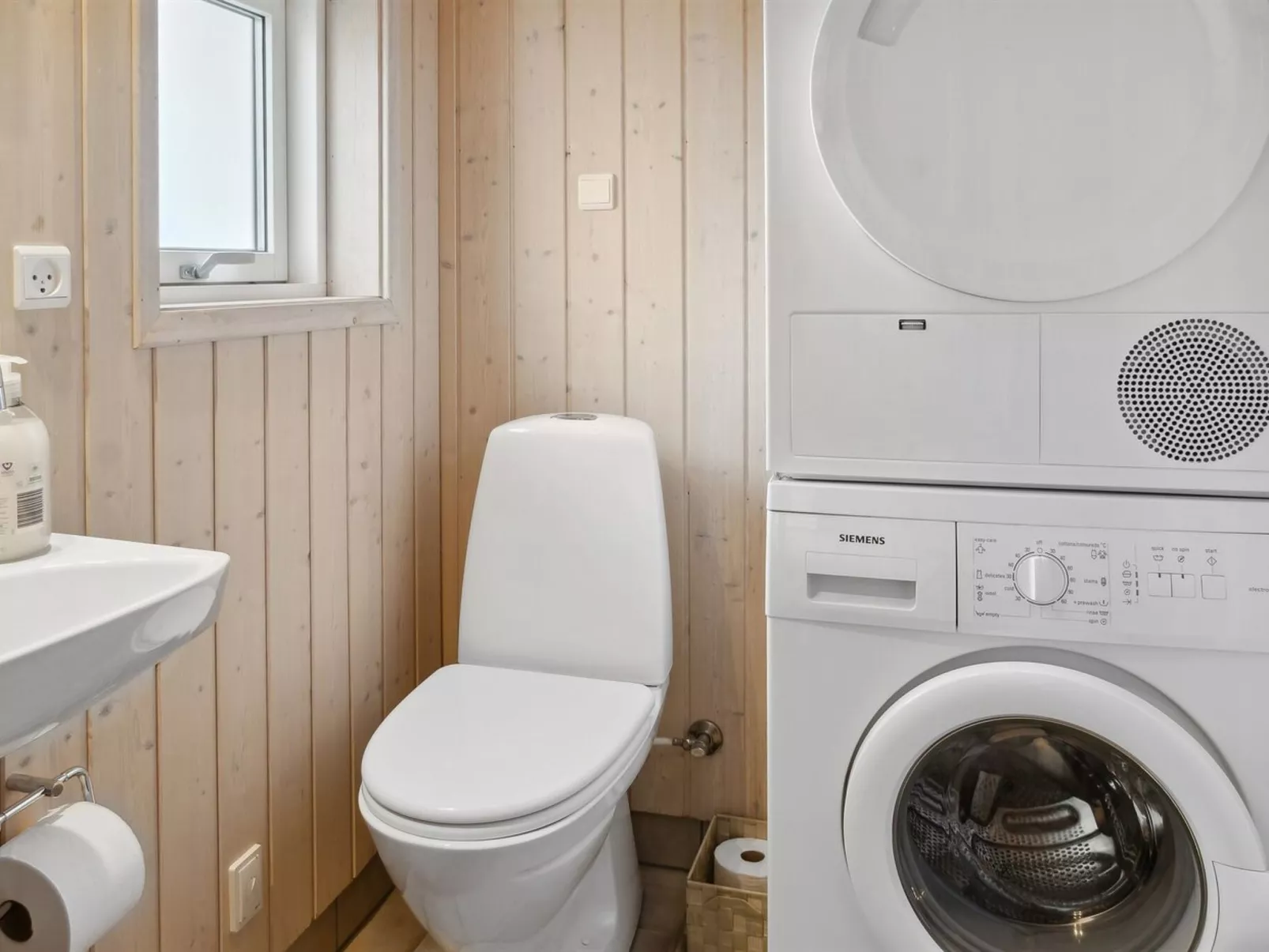 "Swanhild" - 900m from the sea-Binnen