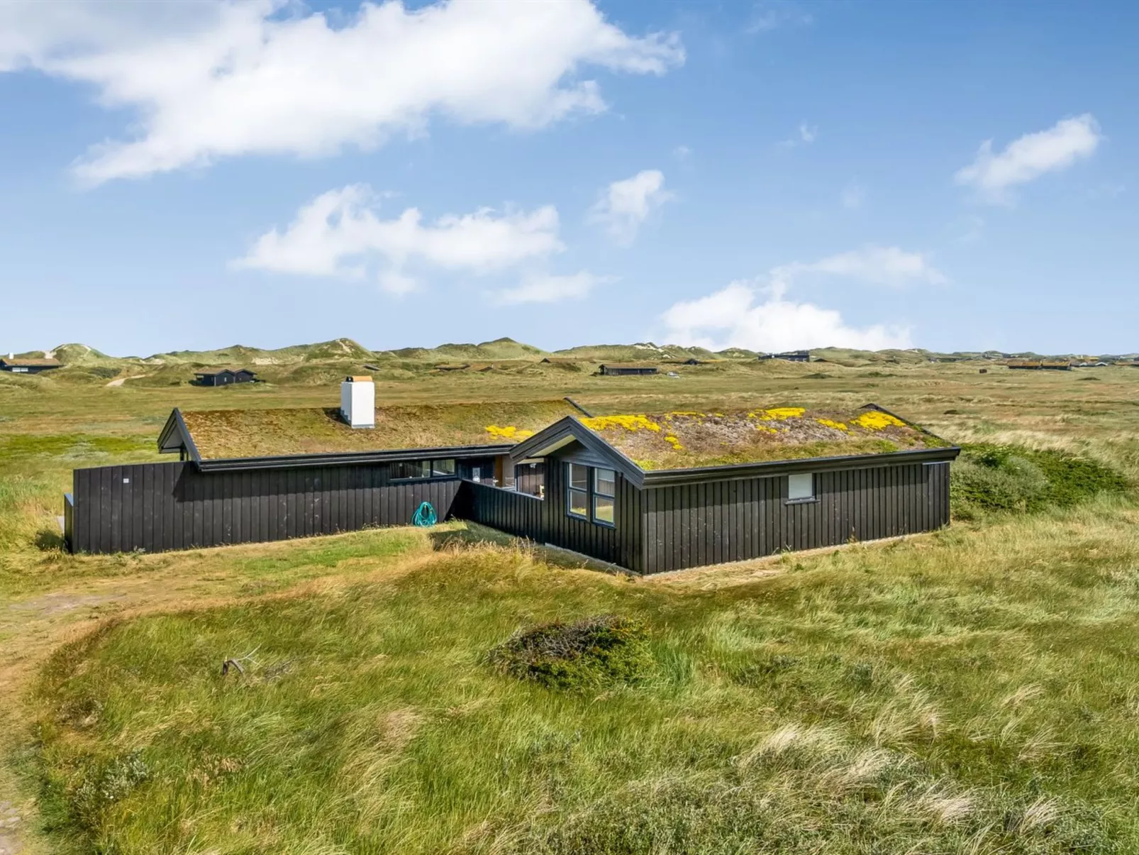 "Aatu" - 360m from the sea-Buiten