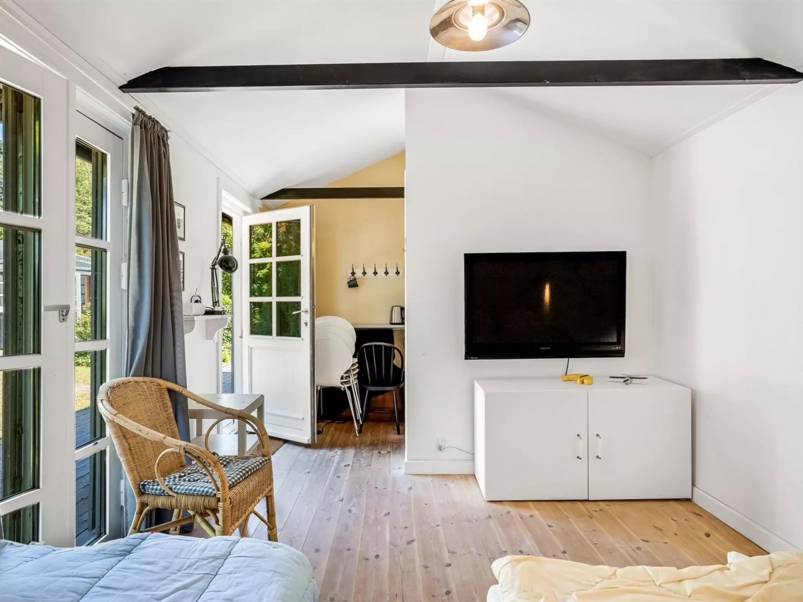 "Carly" - 100m from the sea-Binnen