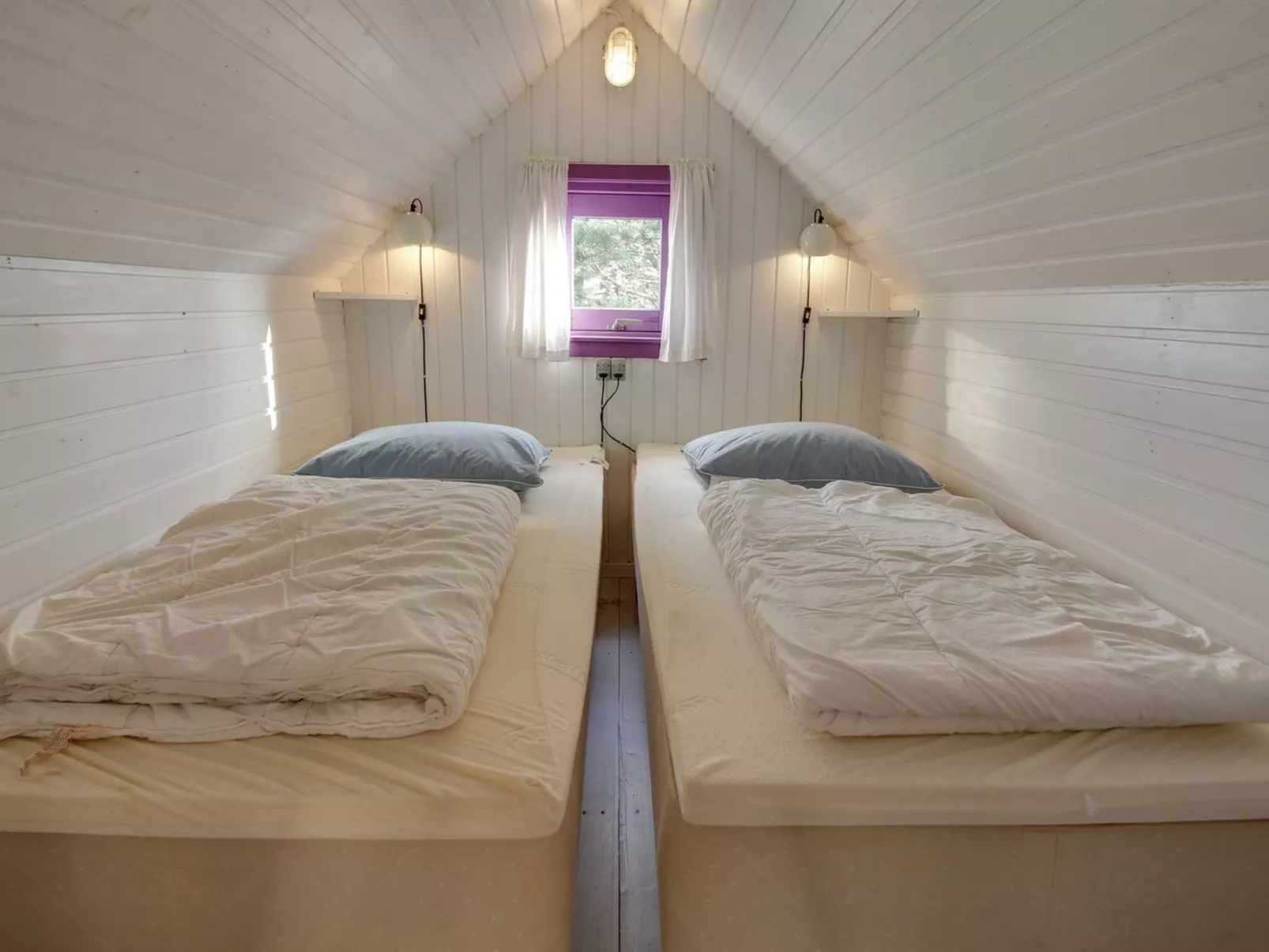 "Algonda" - 500m from the sea-Binnen