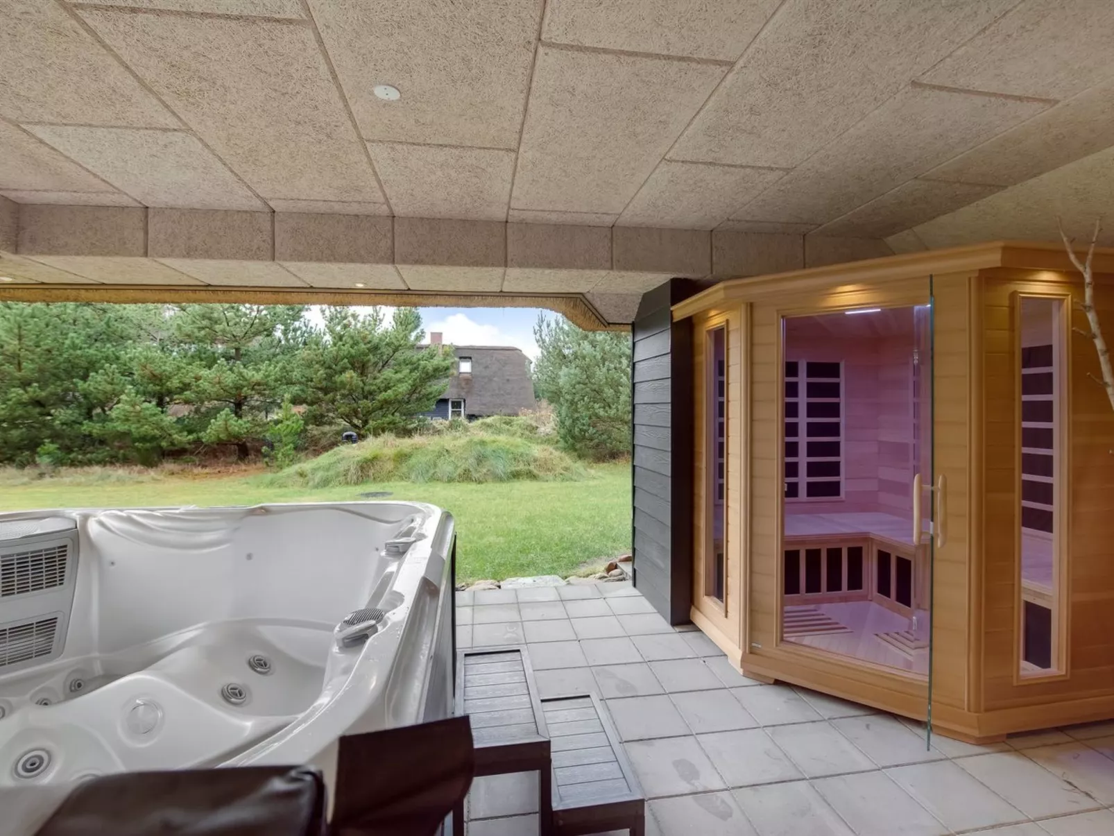 "Arja" - 2.2km from the sea-Binnen