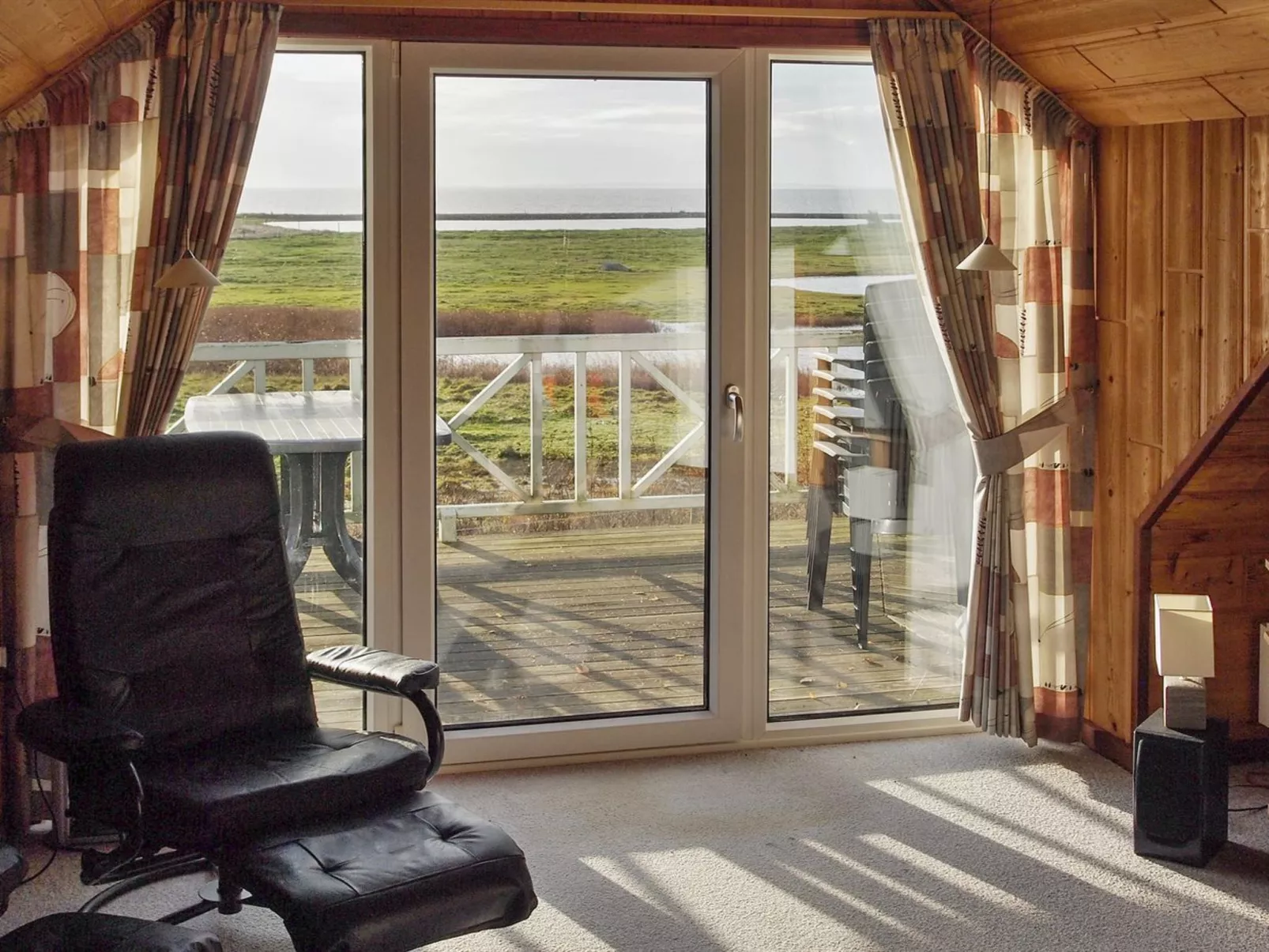 "Simo" - 250m from the sea-Binnen