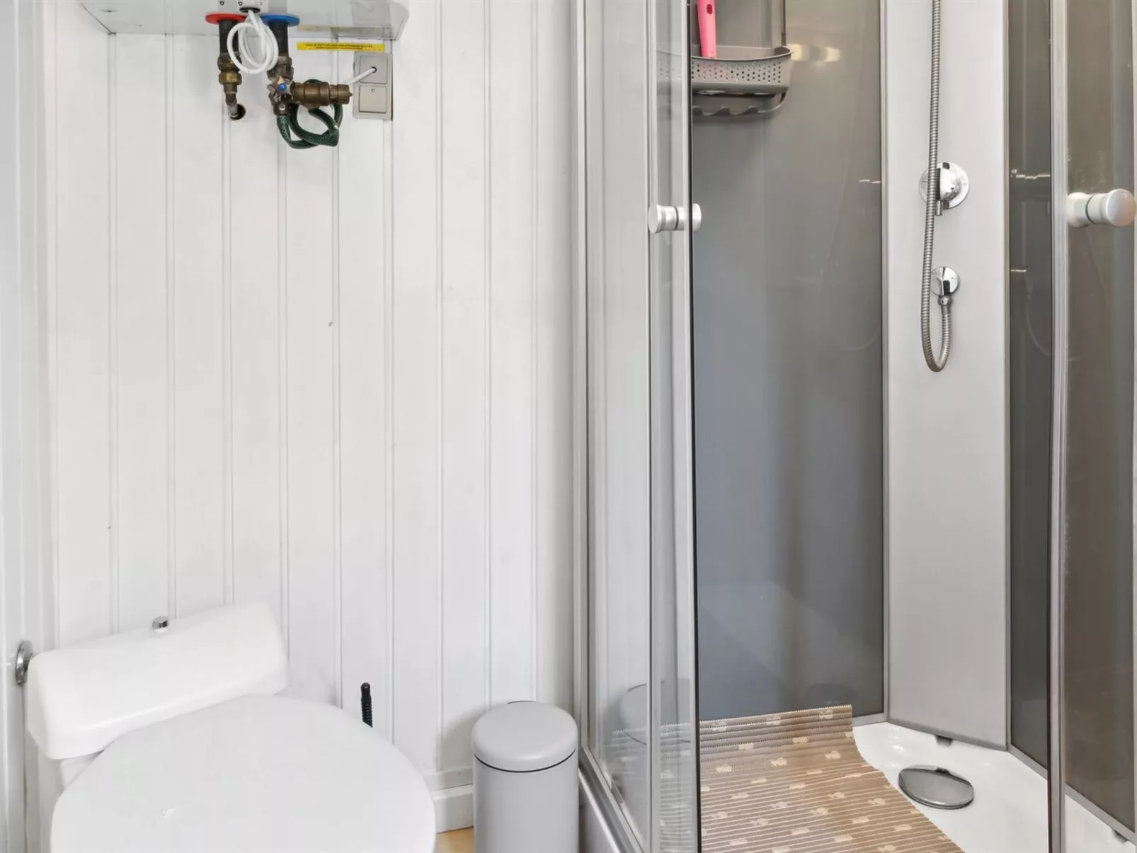 "Frode" - 400m from the sea-Binnen