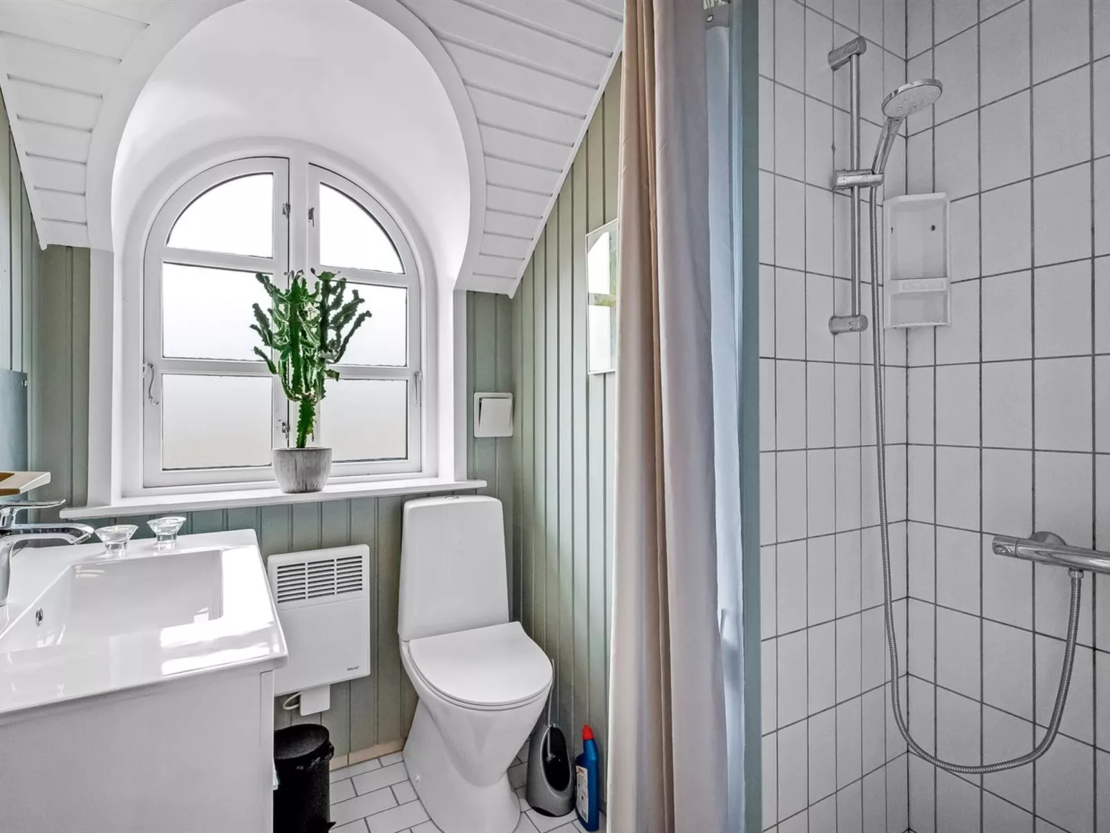 "Annetin" - 850m from the sea-Binnen