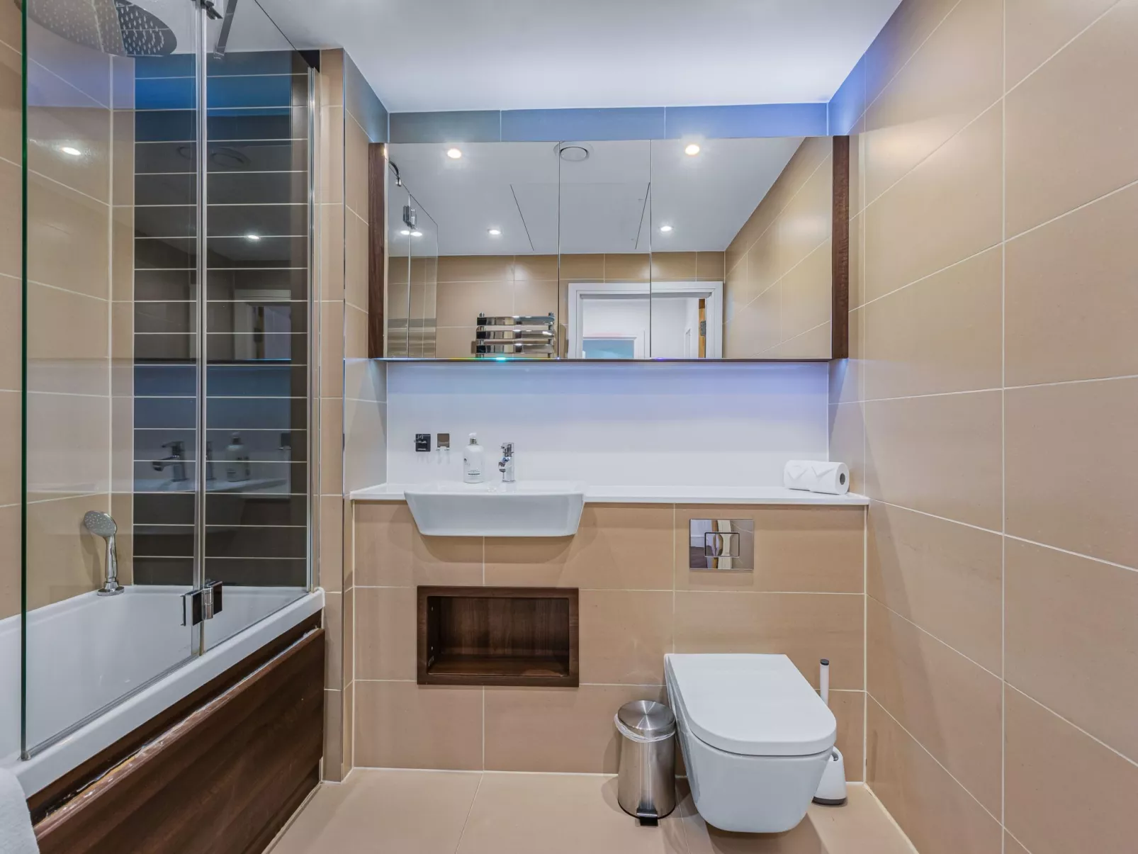 Altitude Point-Binnen