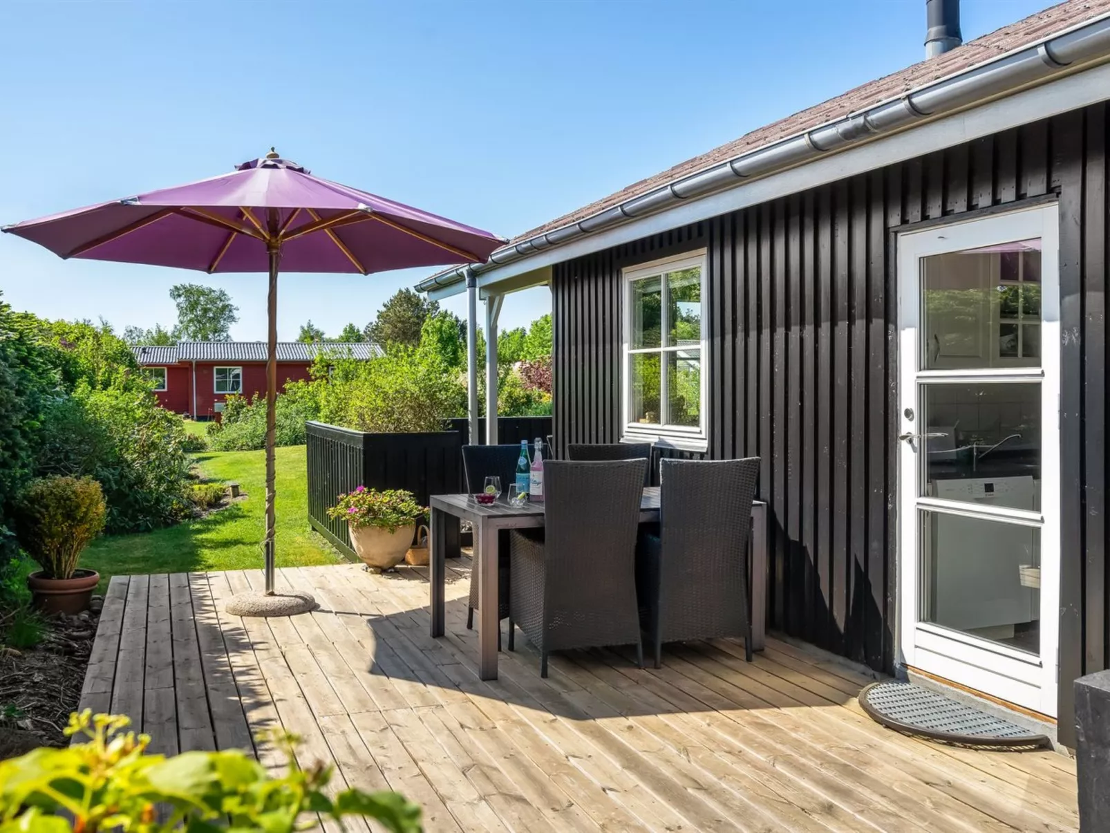 "Esalina" -  from the sea-Buiten