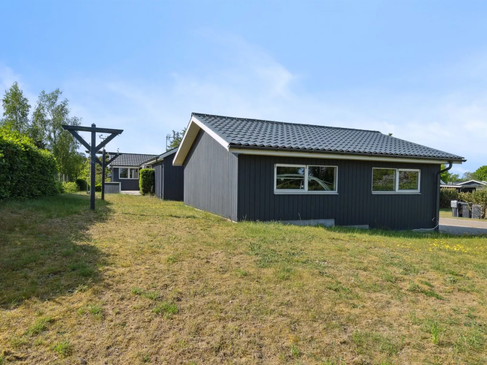 "Rafn" - 550m from the sea-Buiten