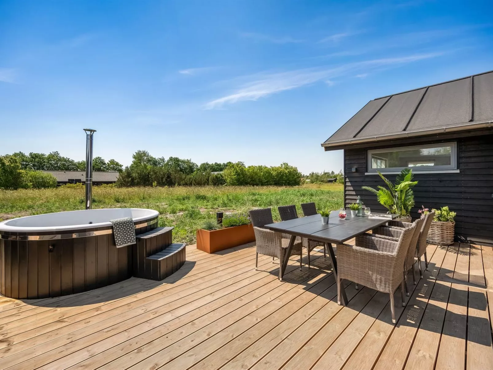 "Måns" - 500m to the fjord-Buiten