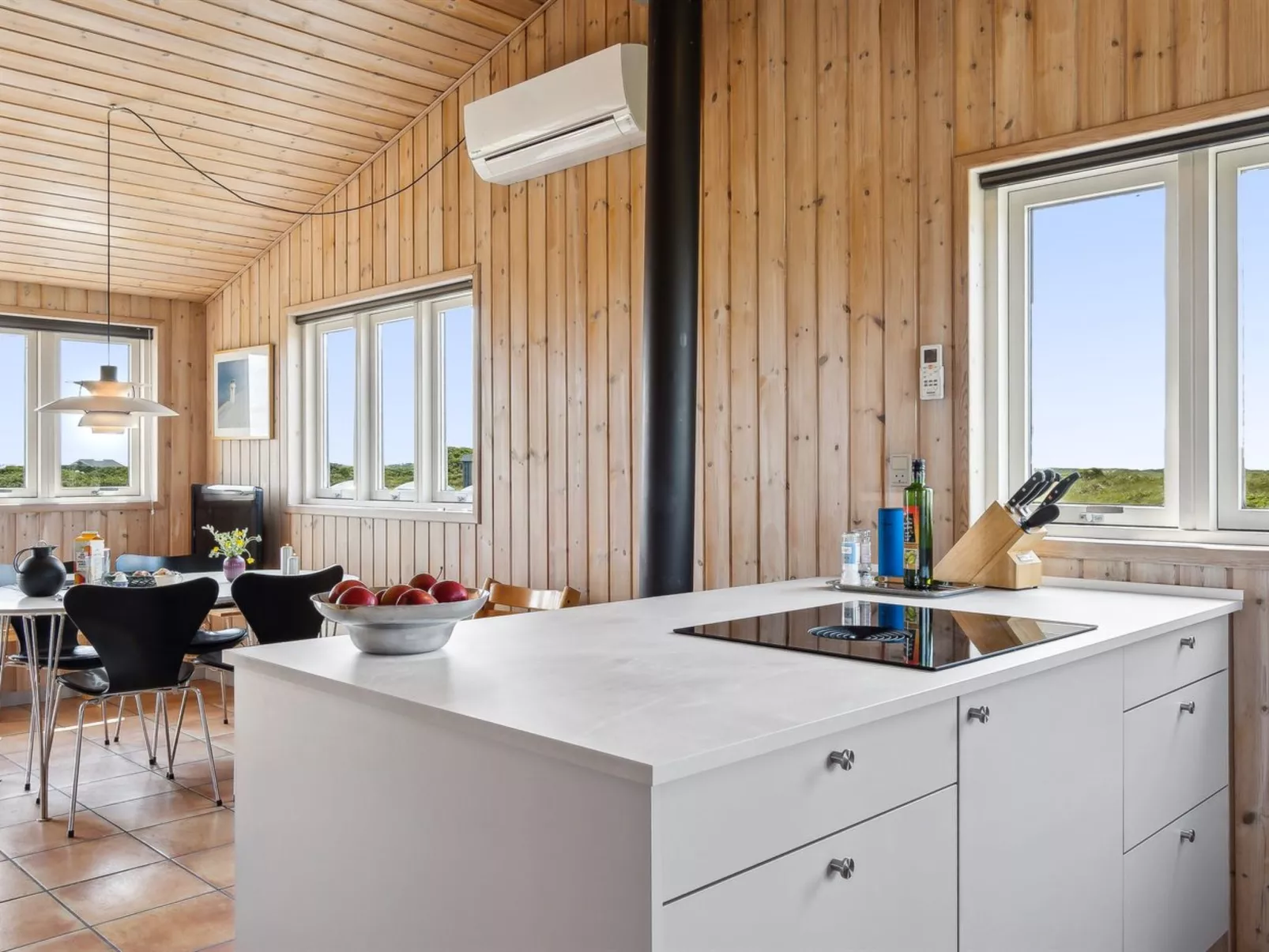 "Fiona" - 800m from the sea-Binnen