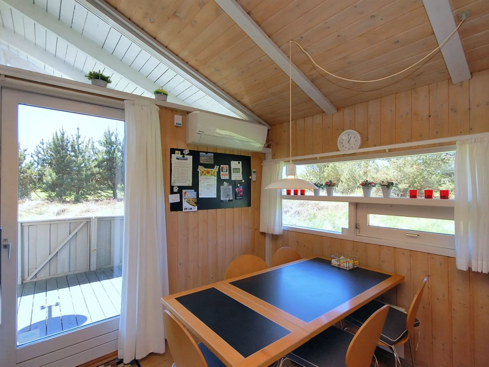 "Anthonia" - 1.6km from the sea-Binnen