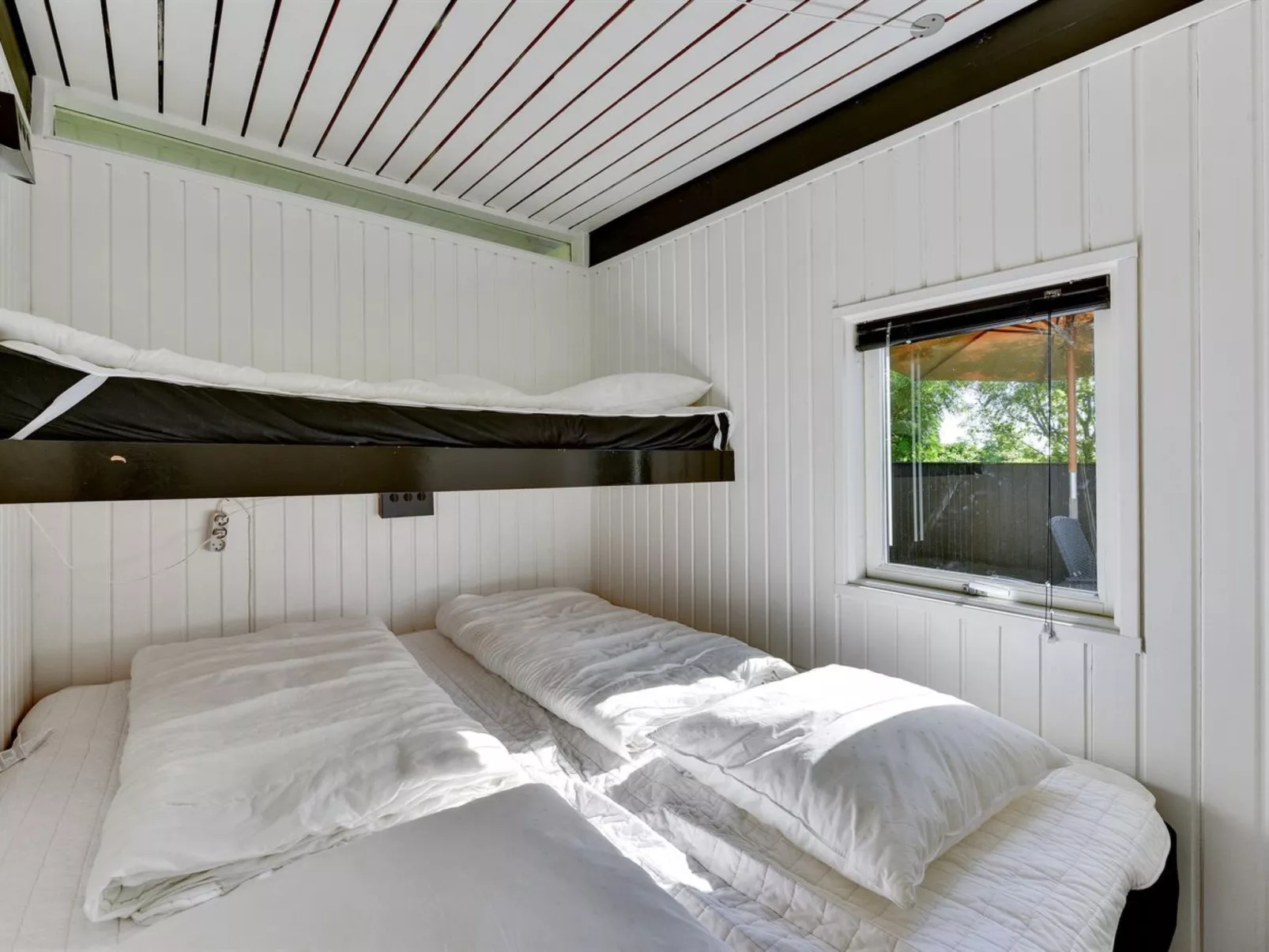 "Anund" - 1.4km from the sea-Binnen