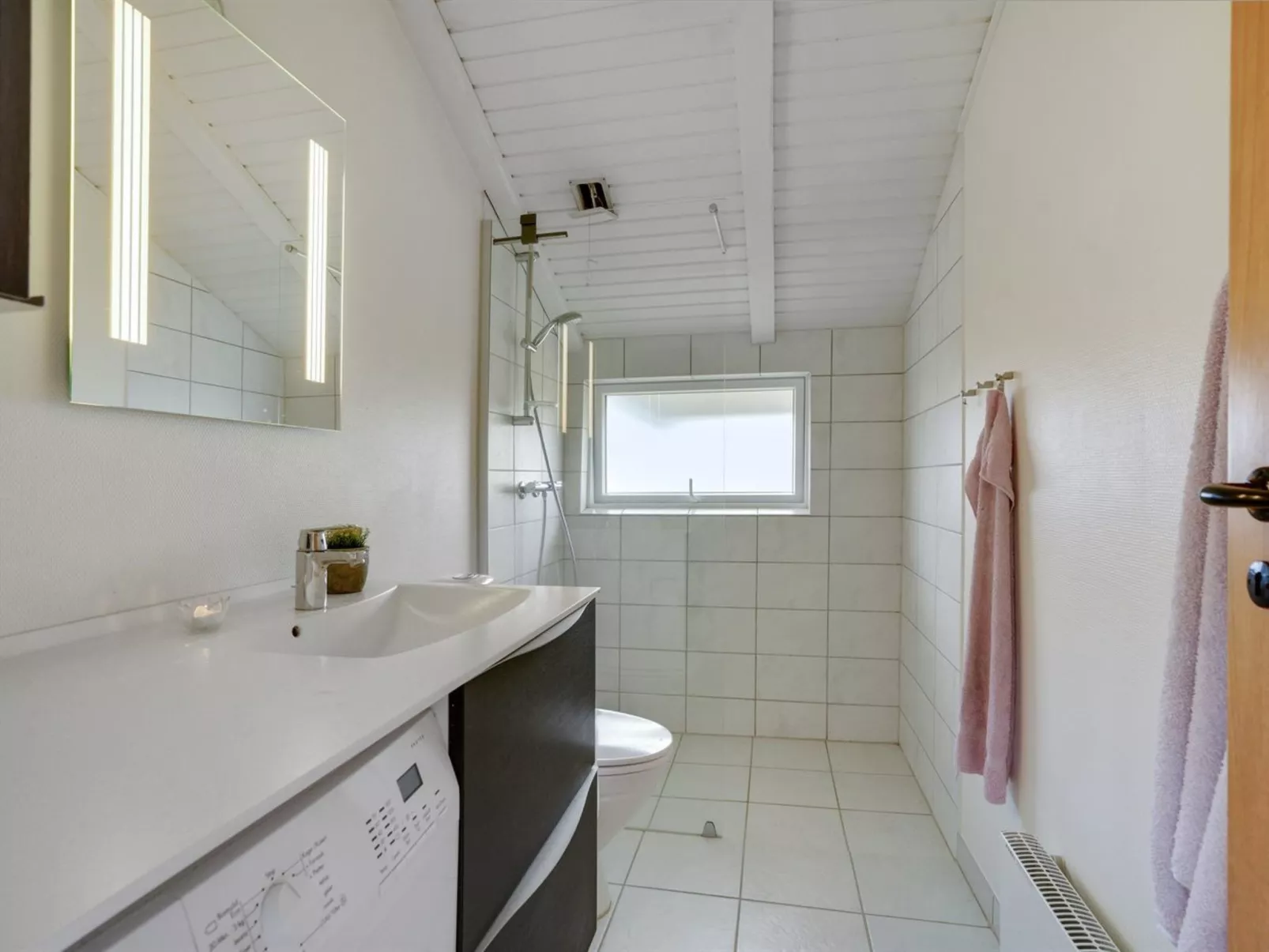 "Arlette" - 1.8km from the sea-Binnen