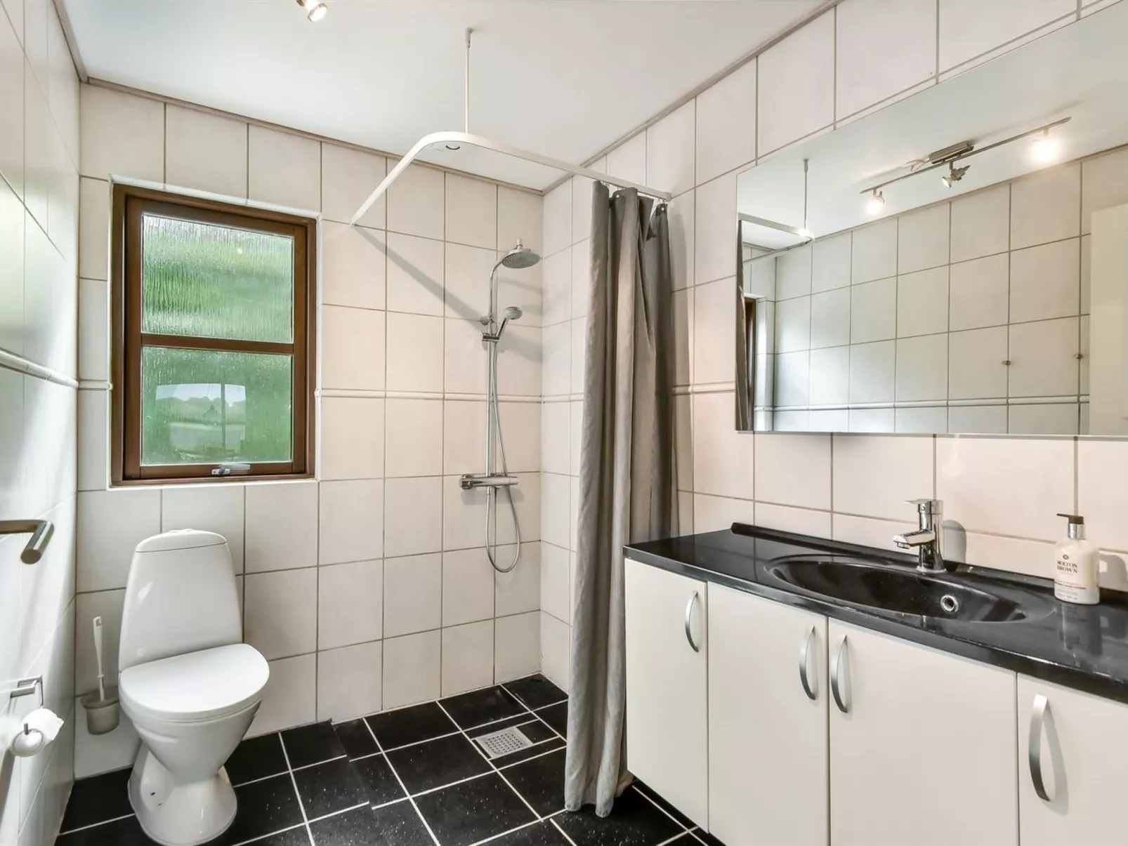 "Kyllikki" - 300m to the fjord-Binnen