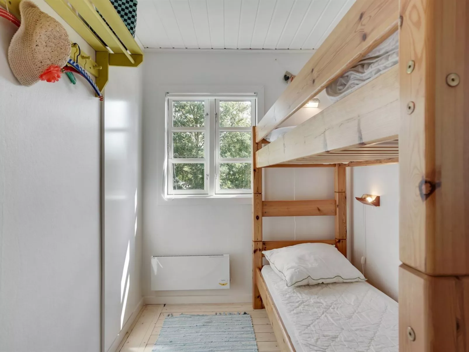 "Jaana" - 780m to the fjord-Binnen