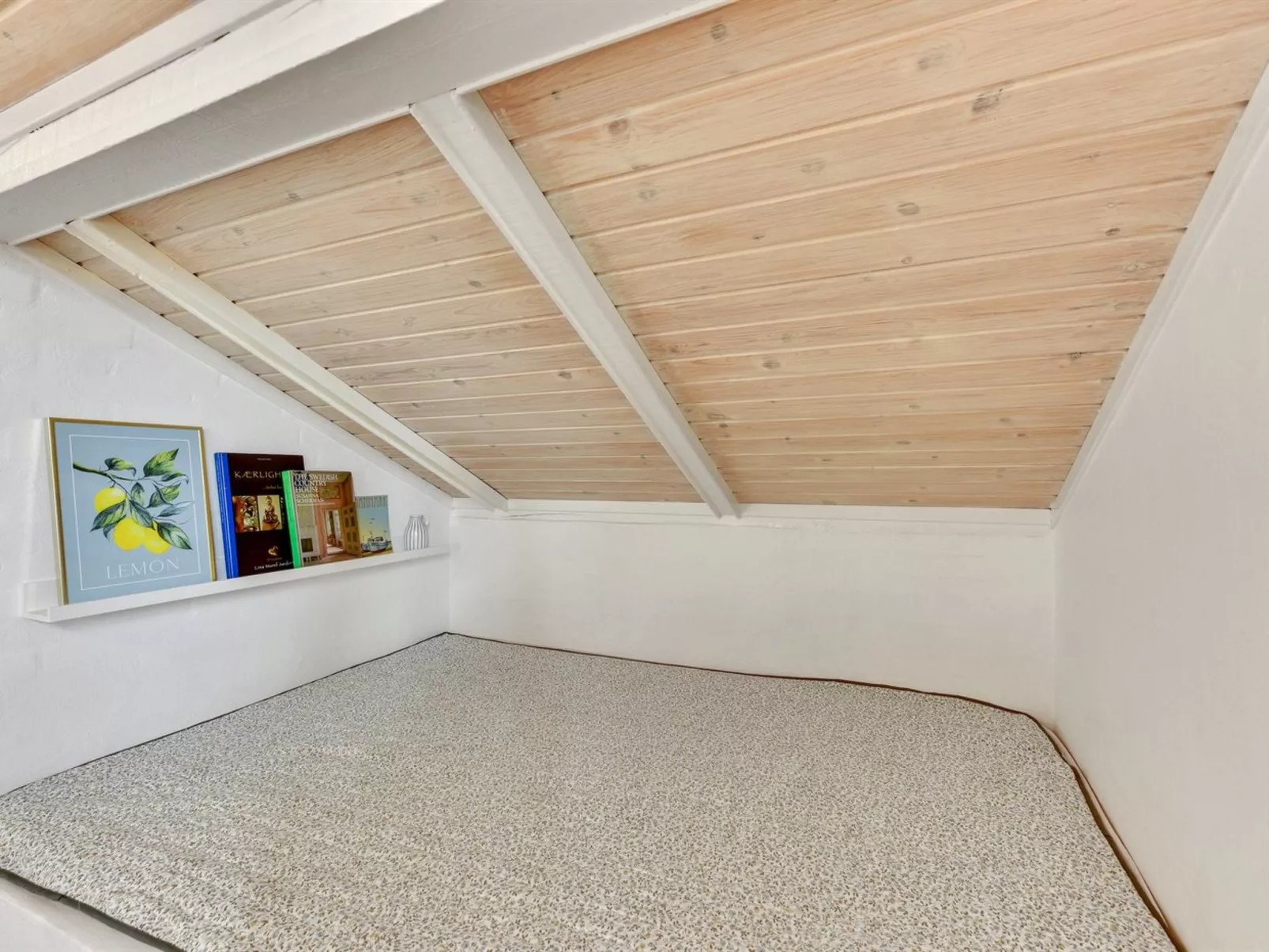 "Solbritt" - 330m to the fjord-Binnen