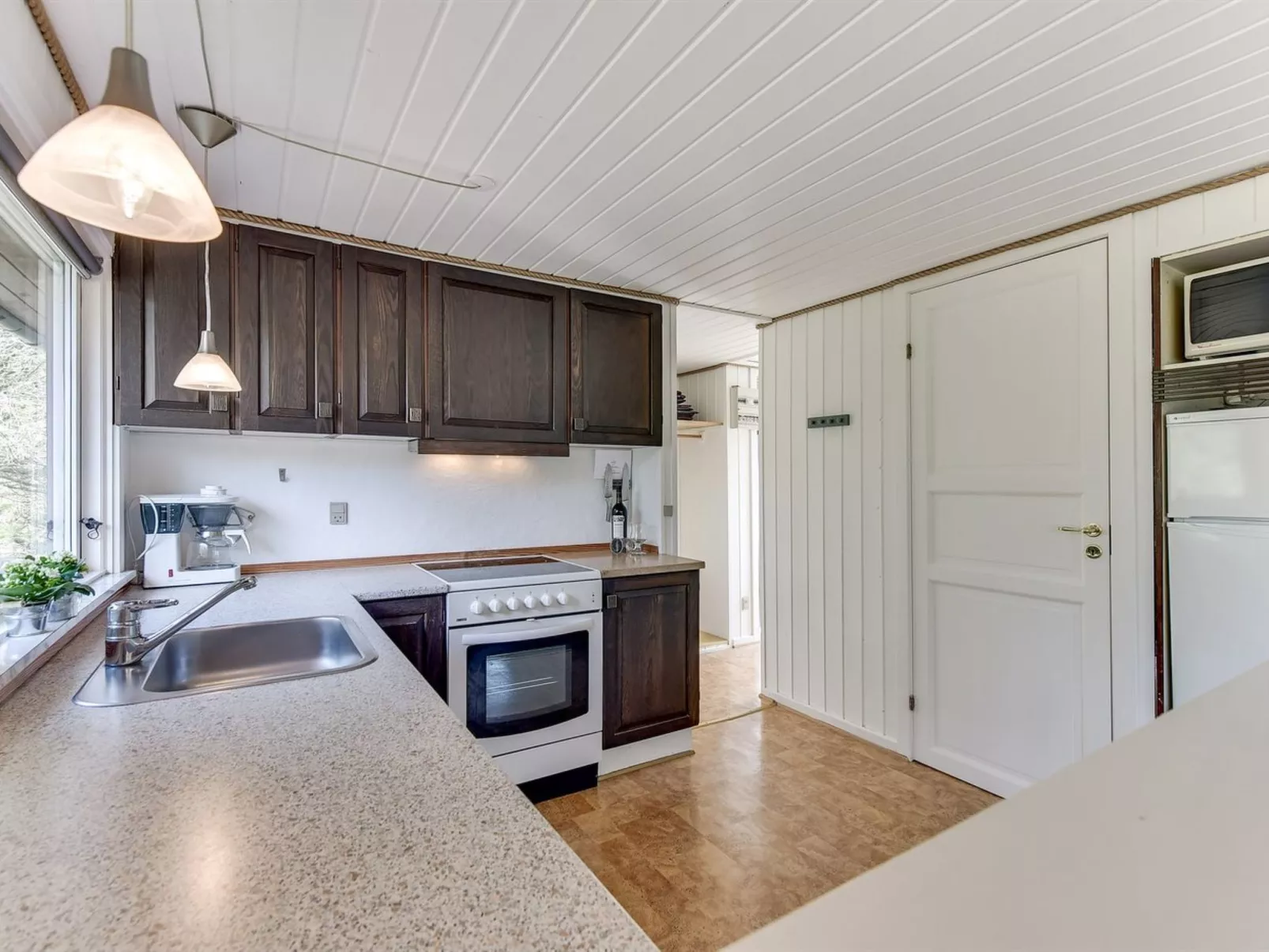 "Alena" - 1km from the sea-Binnen