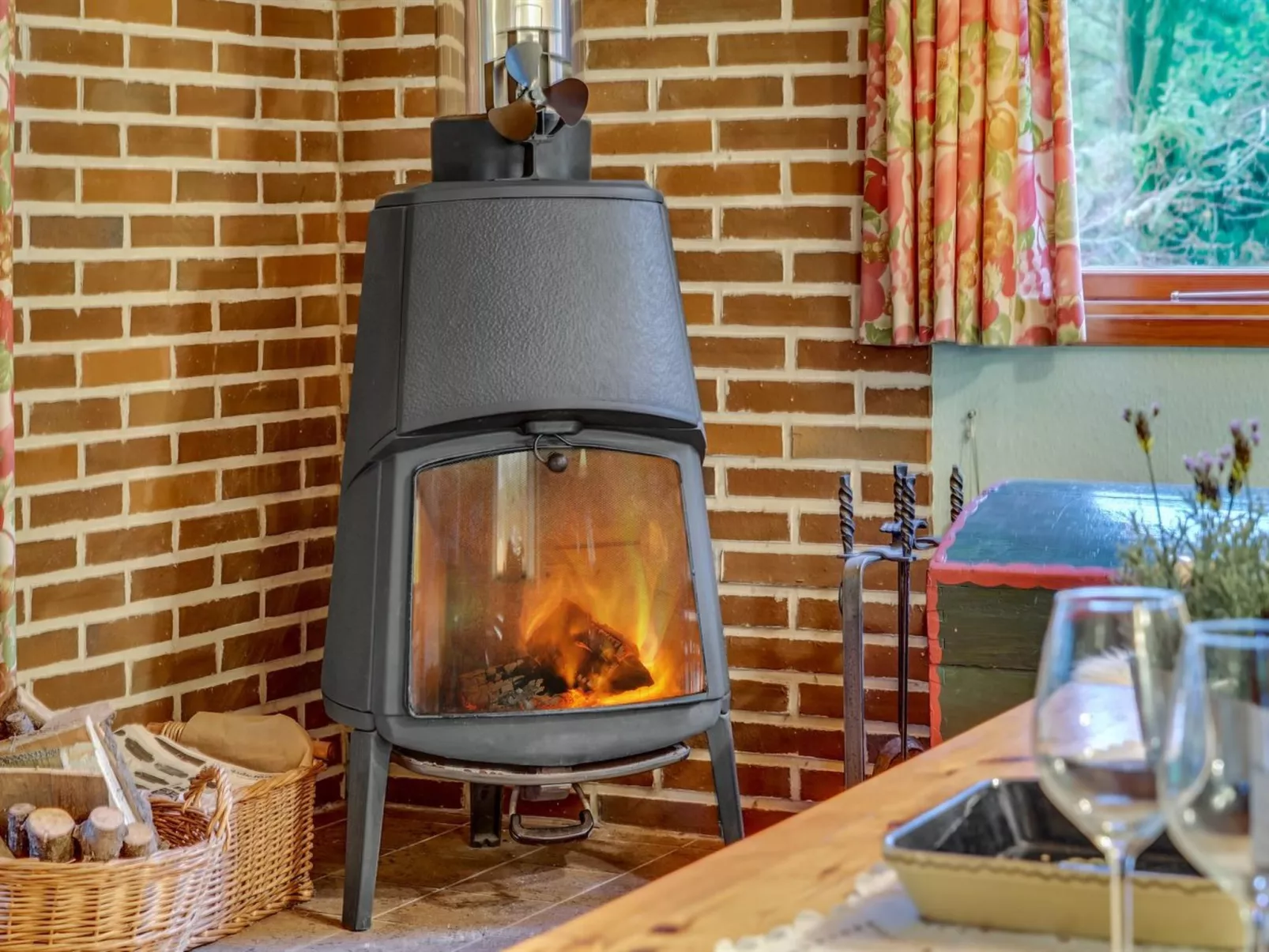 "Carina" - 5km from the sea-Binnen