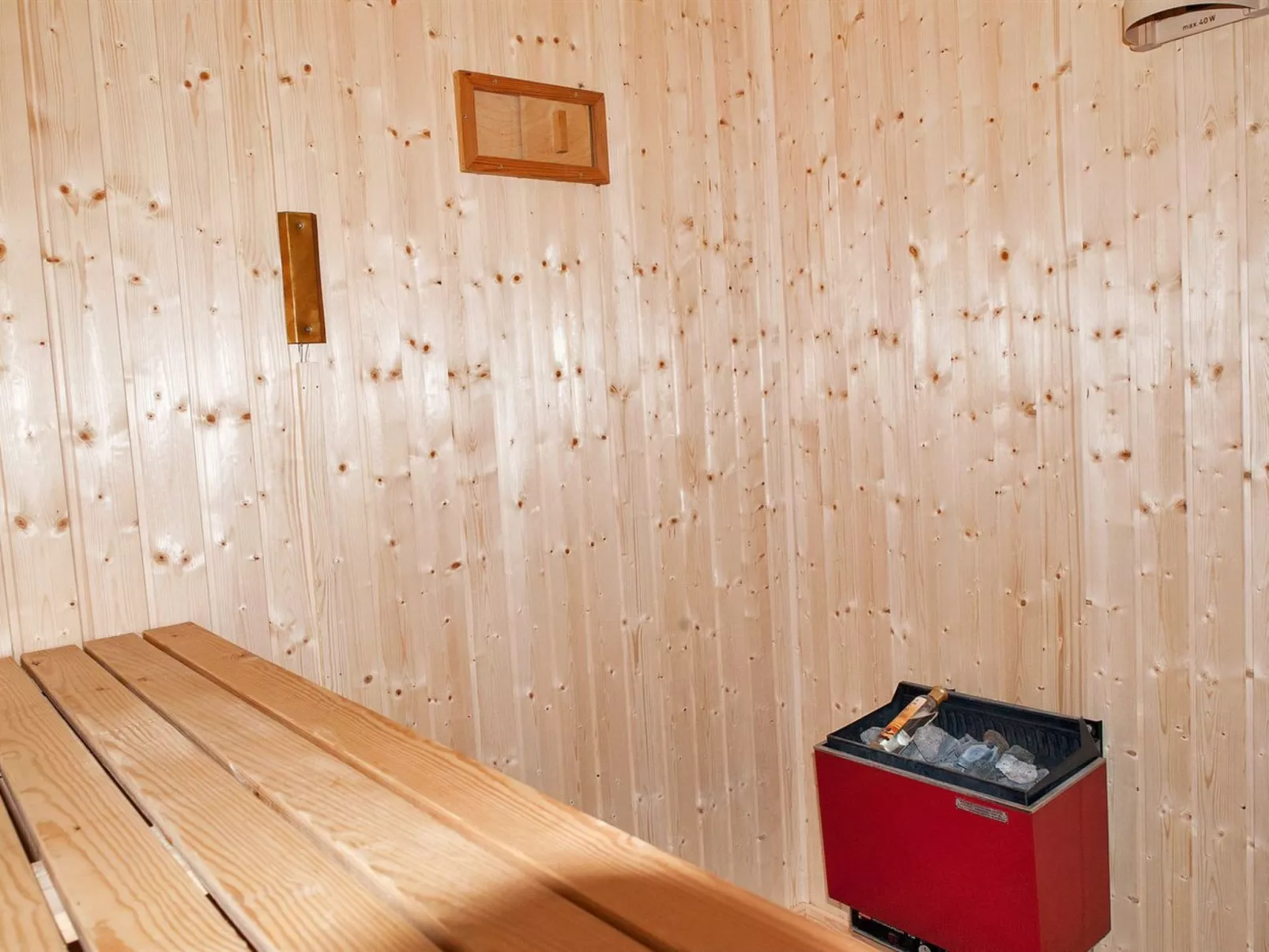 "Agneta" - 750m from the sea-Binnen