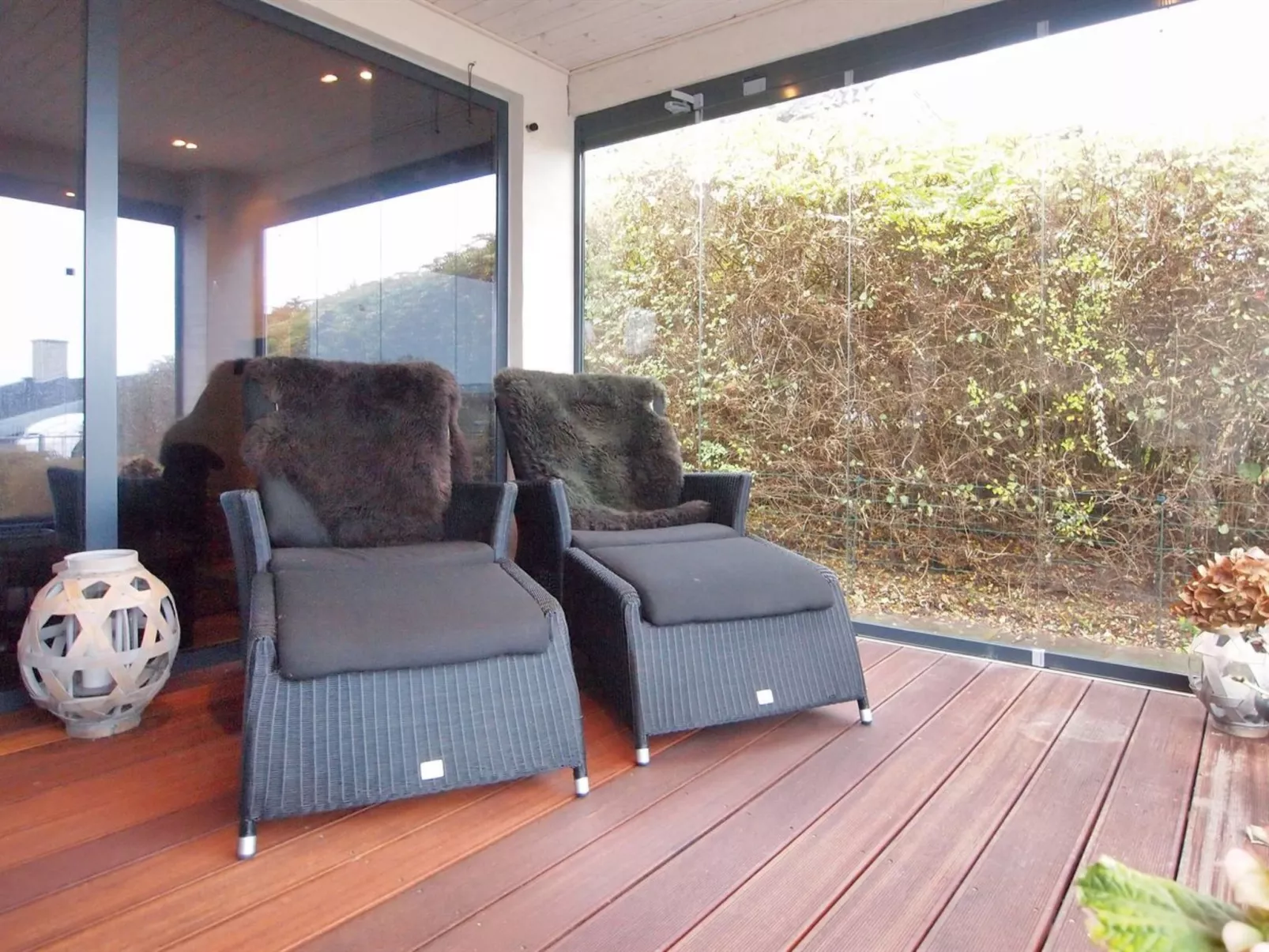 "Laila" - 50m from the sea-Binnen