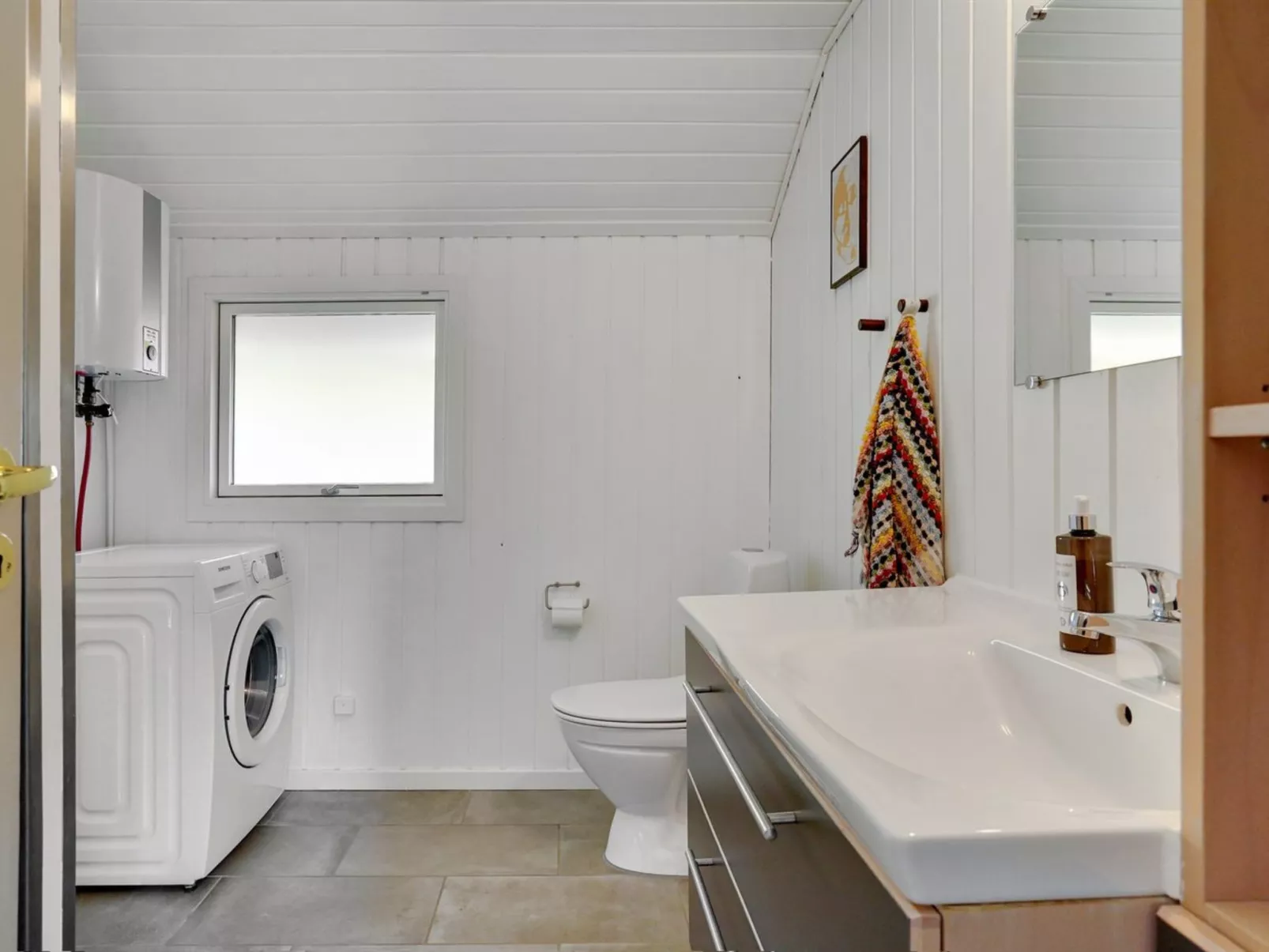 "Ilsi" - 1.5km from the sea-Binnen