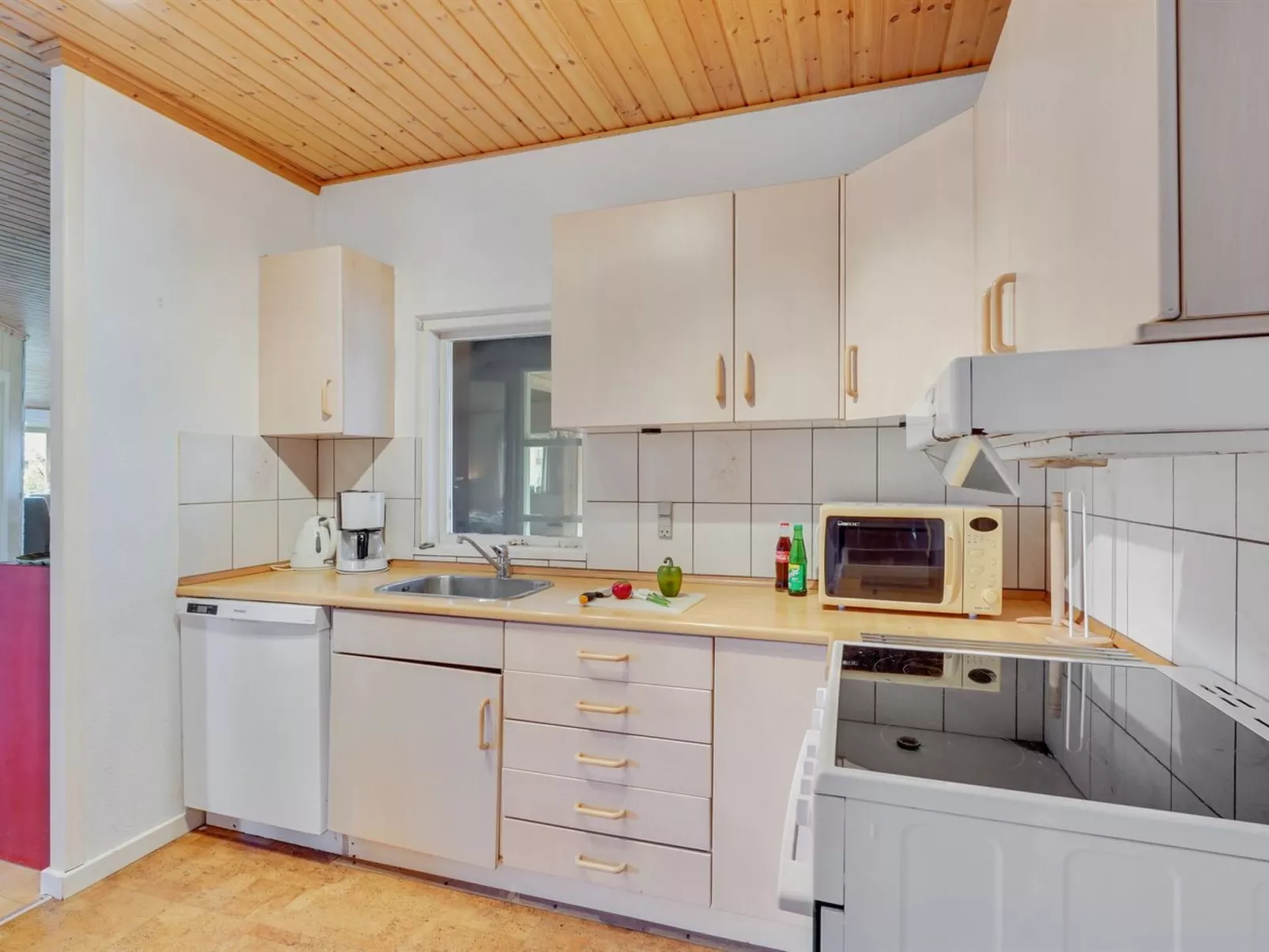 "Kia" - 80m from the sea-Binnen