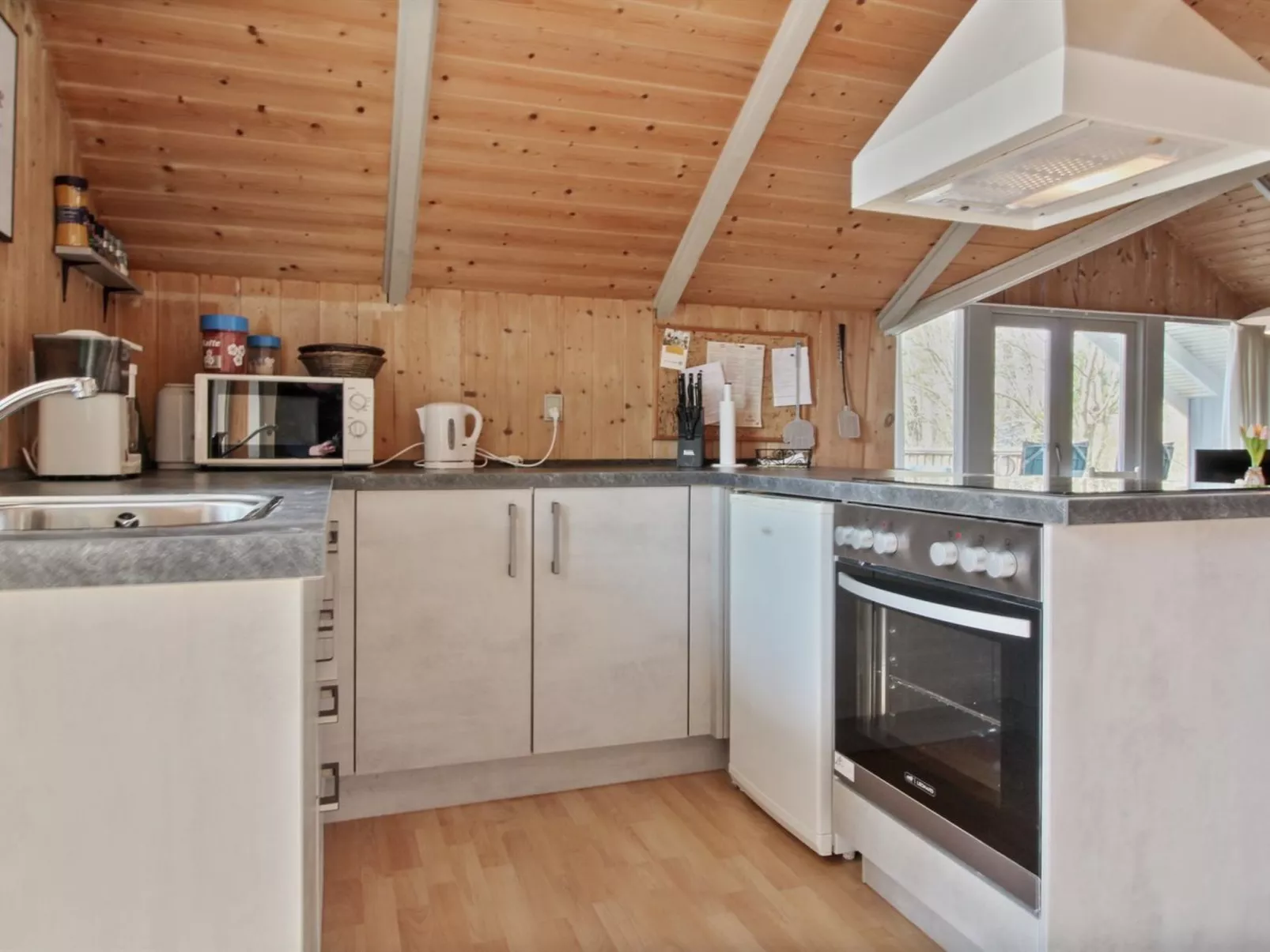 "Carlotta" - 12km from the sea-Binnen