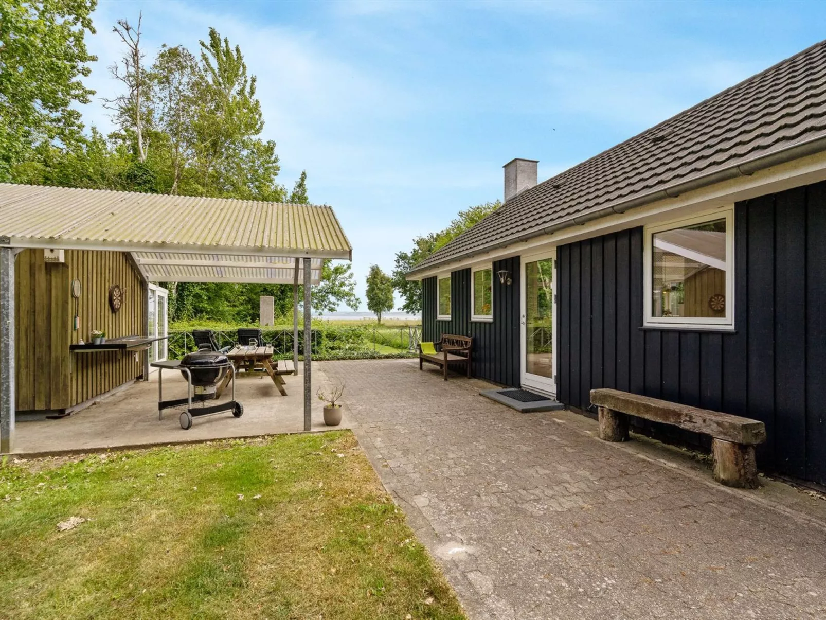 "Ødger" - 150m to the fjord-Buiten