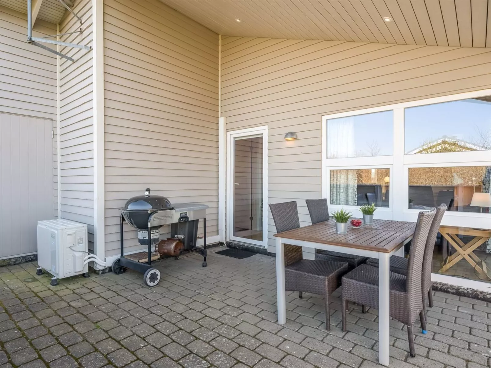 "Ellis" - 700m to the fjord-Buiten