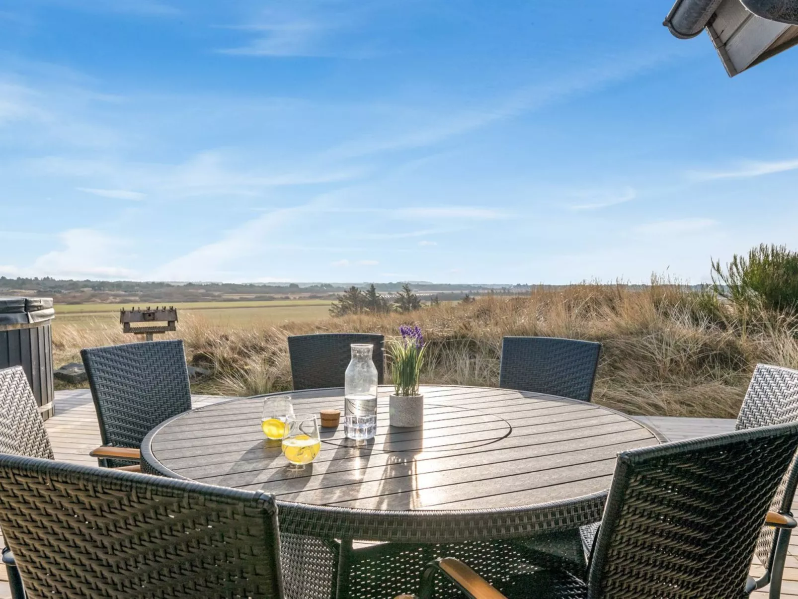 "Tahnee" - 450m from the sea-Buiten