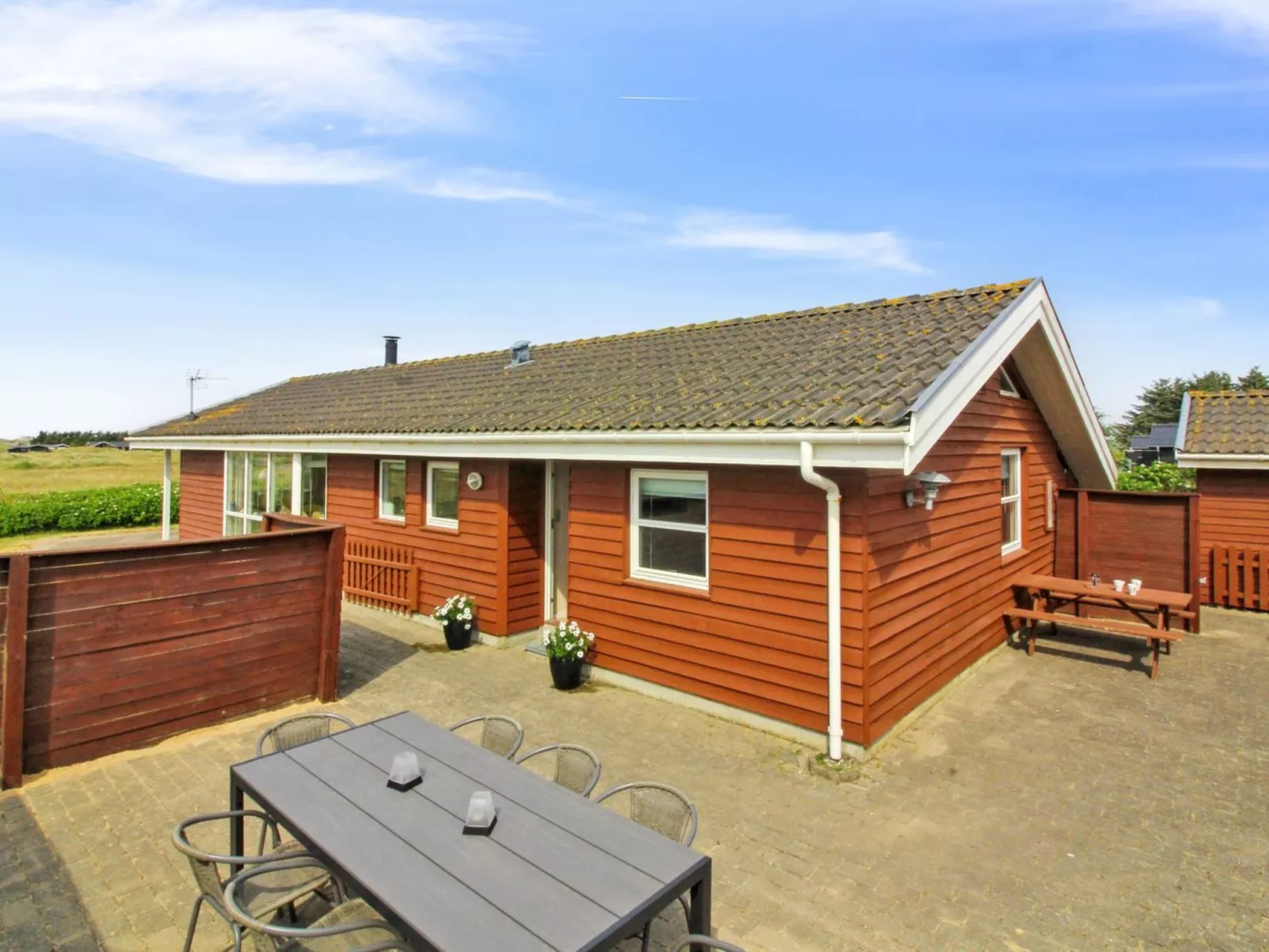 "Zuhra" - 250m from the sea-Buiten