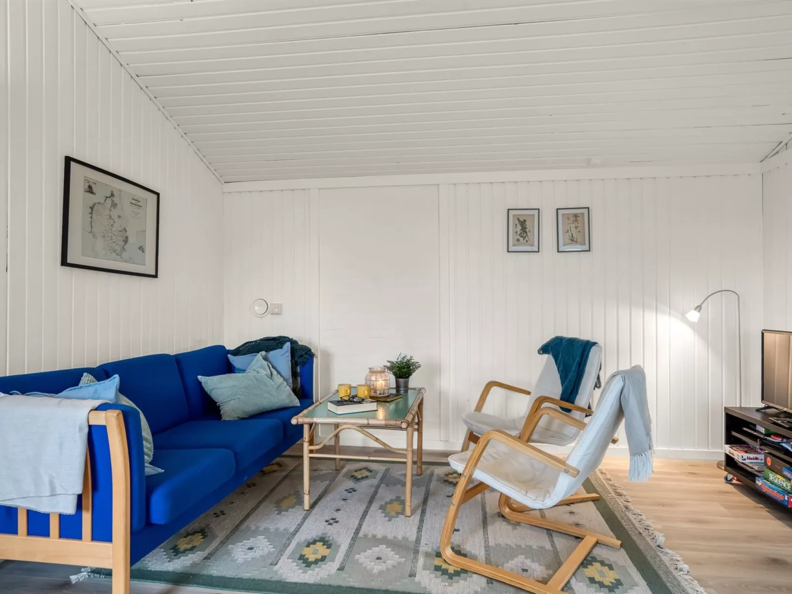 "Alwine" - 250m from the sea-Binnen