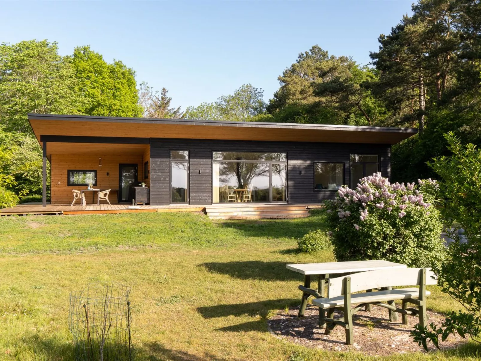 "Toska" - 100m to the fjord-Buiten