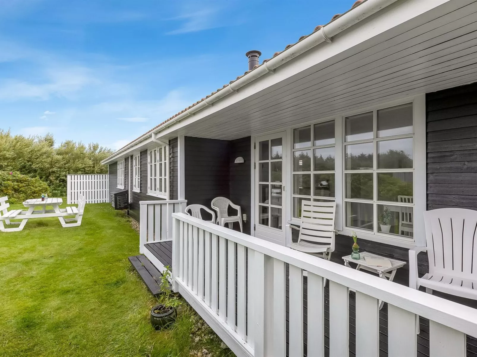 "Torhild" - 700m from the sea-Buiten