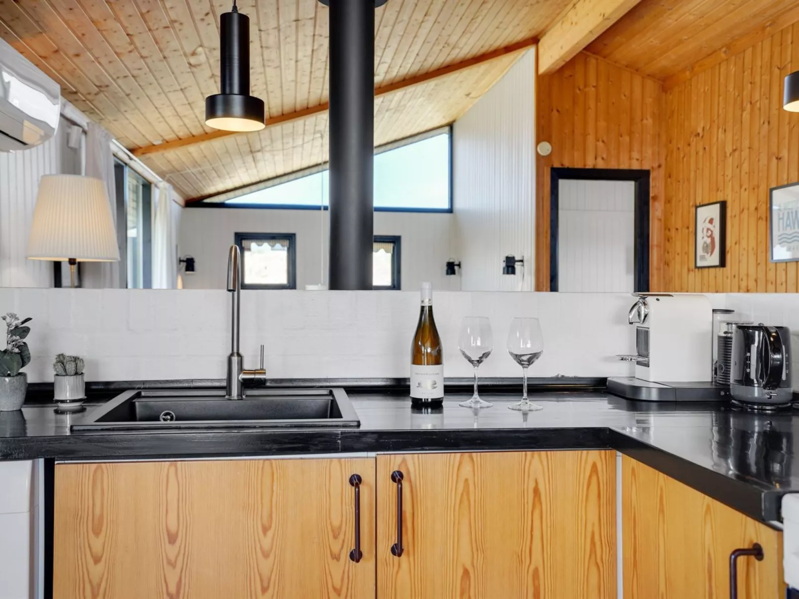 "Ilmari" - 190m from the sea-Binnen