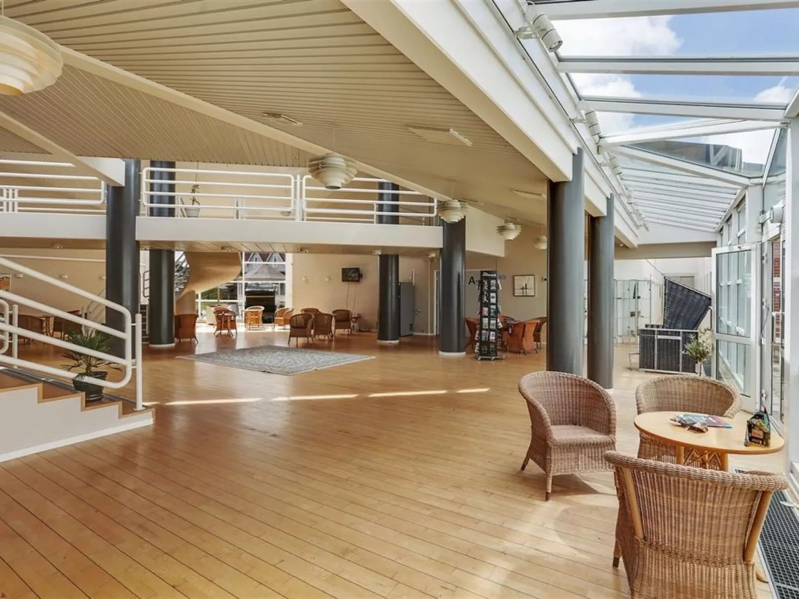 "Naike" - 100m from the sea-Binnen