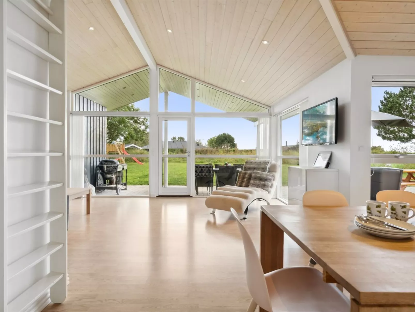 "Thjodulf" - 300m from the sea-Binnen