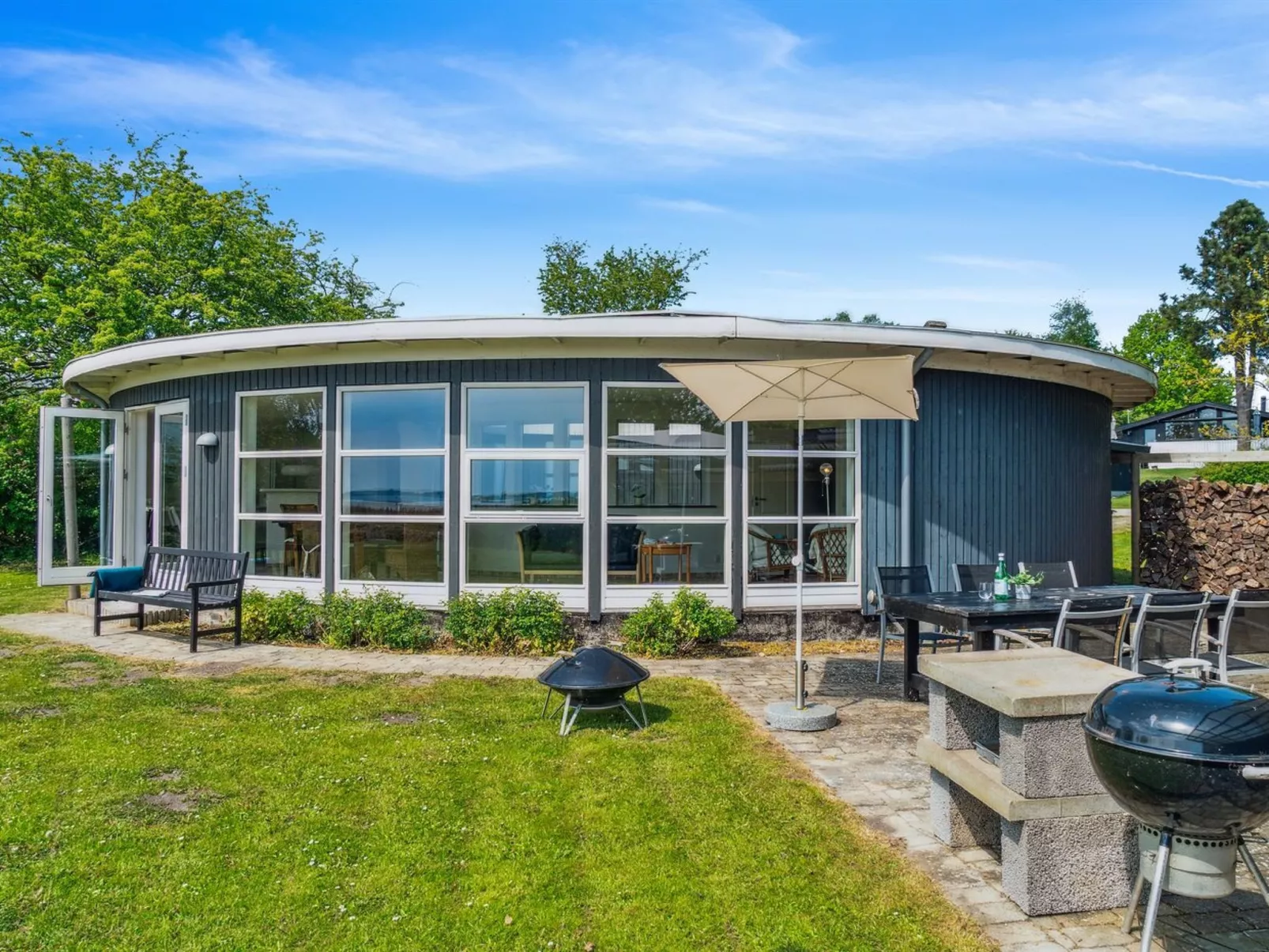 "Vemund" - 100m to the fjord-Buiten