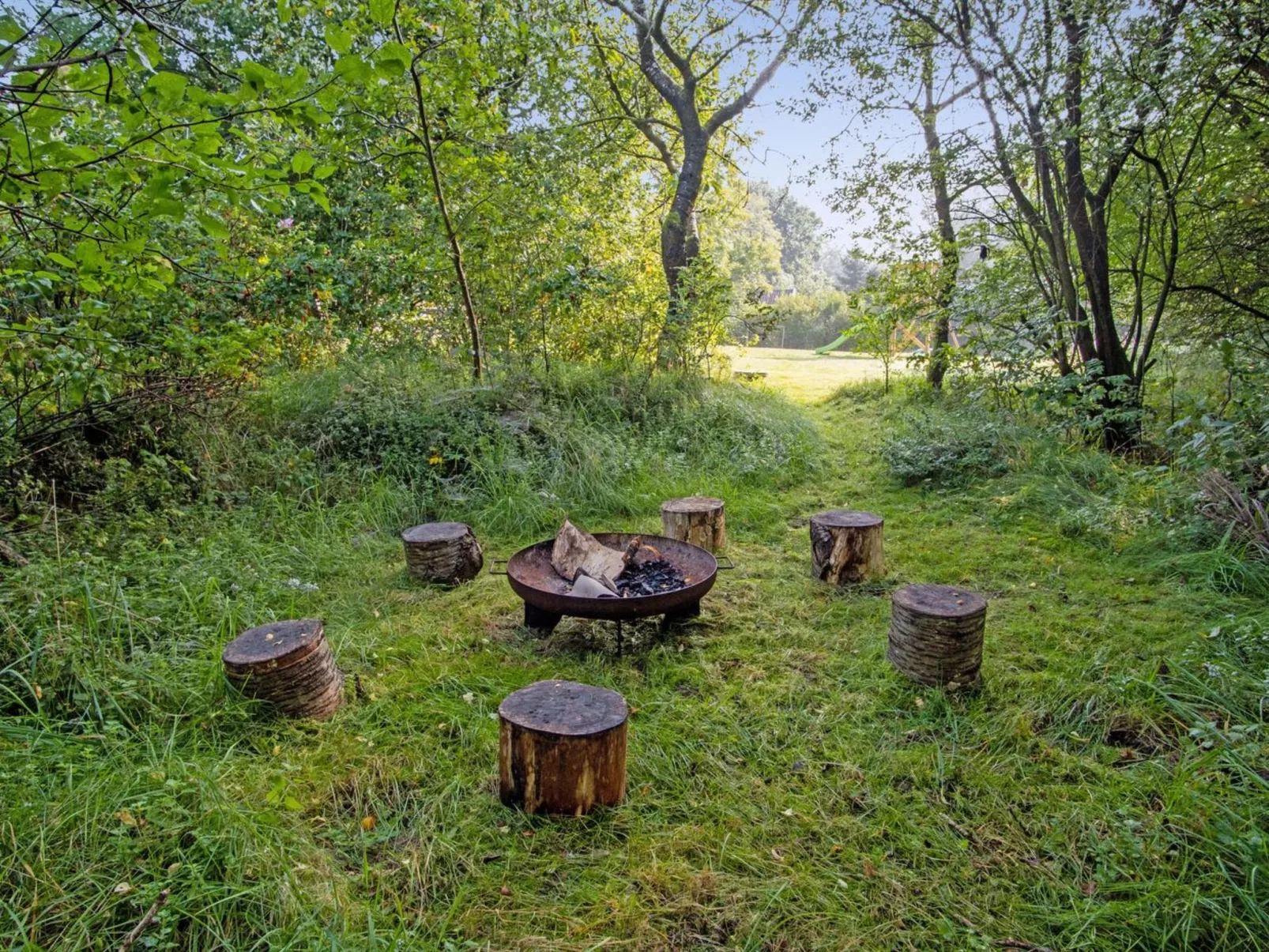 "Elif" - 30km from the sea-Buiten